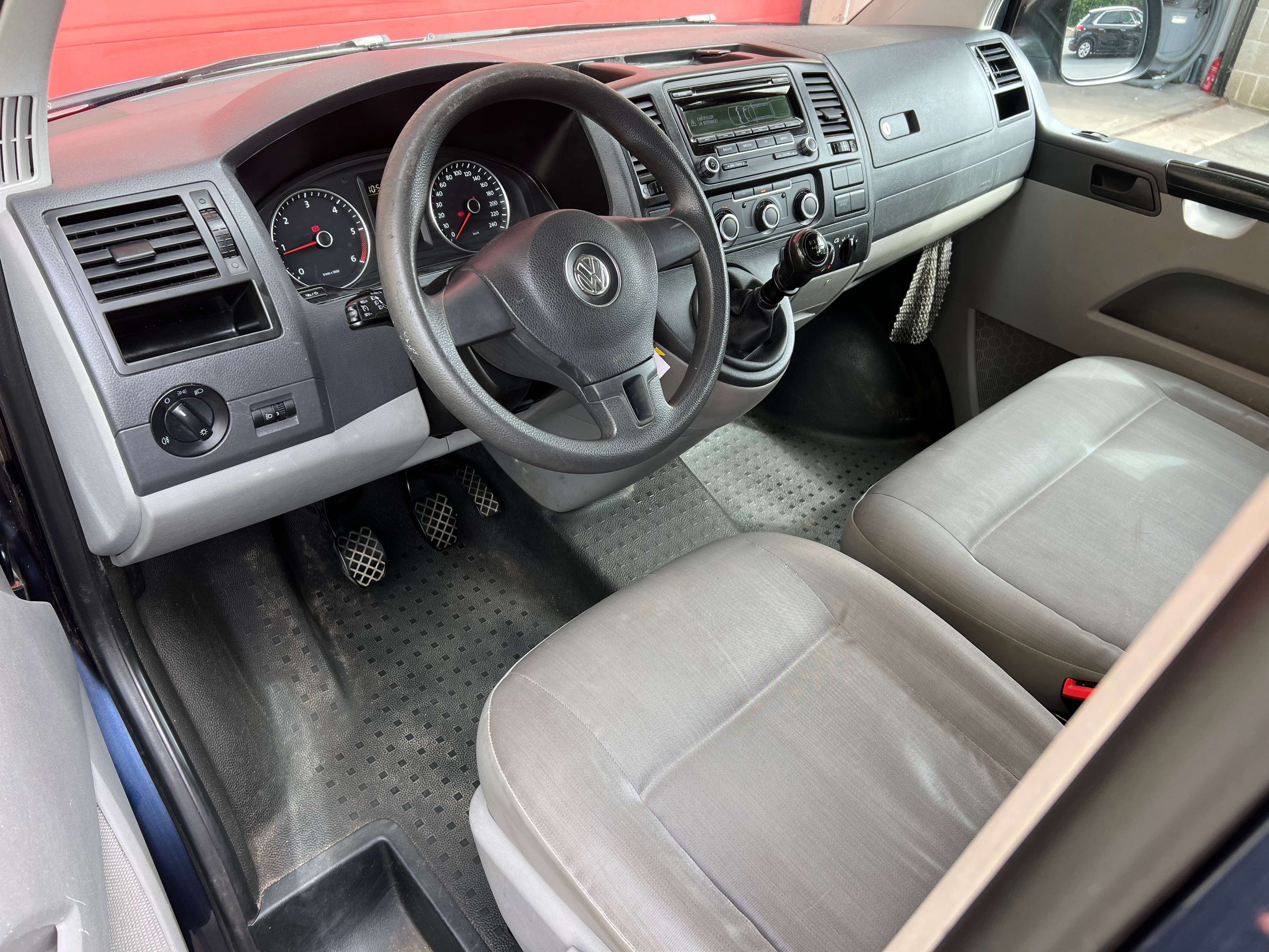 Volkswagen T5 Multivan 2.0 CR TDi Comfortline + 9 PLACES + CLIM