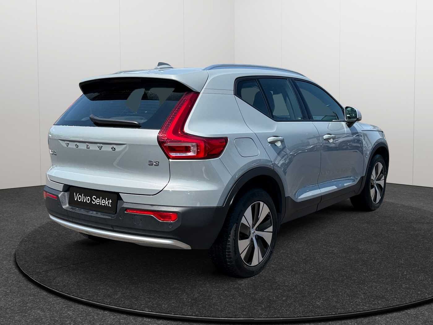 Volvo XC40 XC40 Core, B3 Micro-hybride (MHEV), Essence