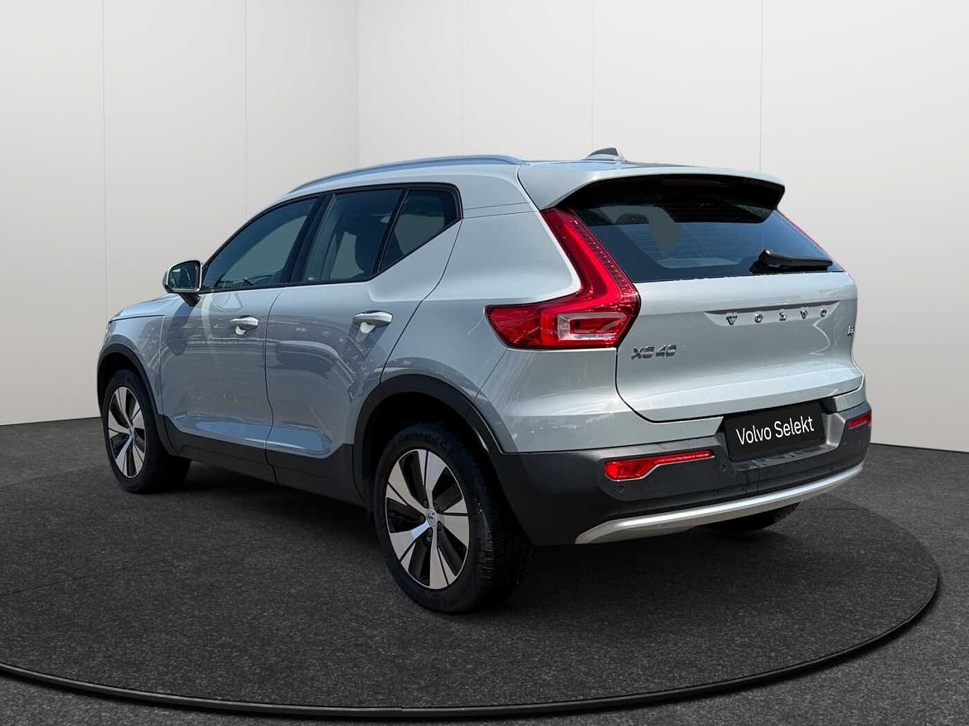 Volvo XC40 XC40 Core, B3 Micro-hybride (MHEV), Essence