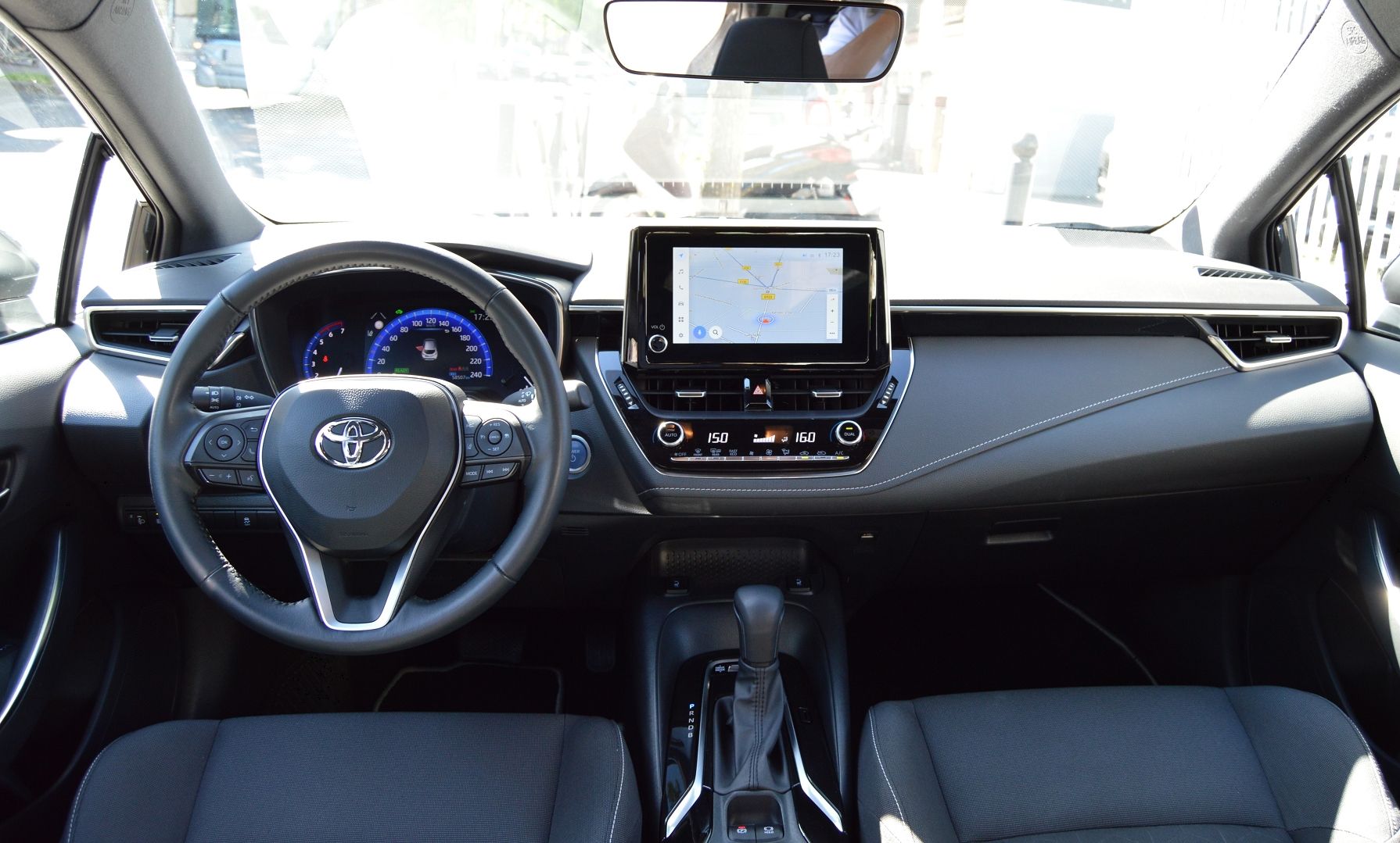 Toyota COROLLA 122H DYNAMIC BUSINESS + PROGRAMME BEYOND ZERO ACADEMY MY22