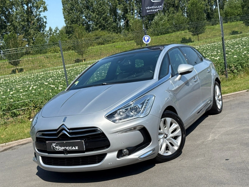 Citroen DS5 1.6 HDI110 AIRDREAM EXECUTIVE BMP6 // 12/2012 // CAMERA // TOIT PANO