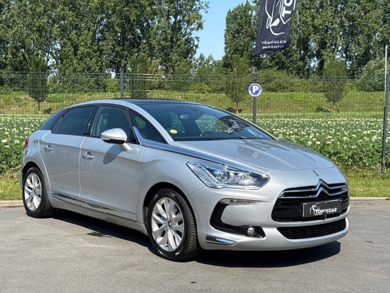 Citroen DS5 1.6 HDI110 AIRDREAM EXECUTIVE BMP6 // 12/2012 // CAMERA // TOIT PANO