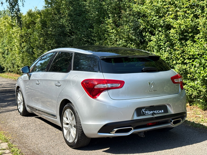 Citroen DS5 1.6 HDI110 AIRDREAM EXECUTIVE BMP6 // 12/2012 // CAMERA // TOIT PANO