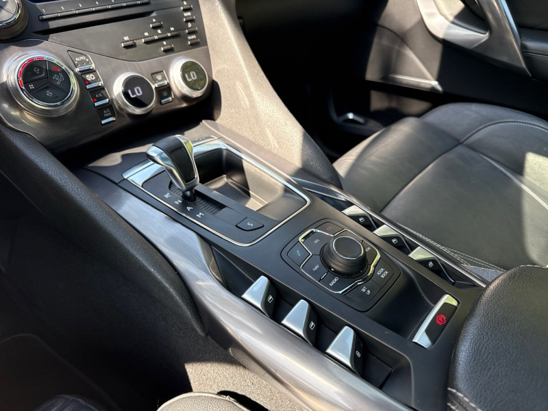 Citroen DS5 1.6 HDI110 AIRDREAM EXECUTIVE BMP6 // 12/2012 // CAMERA // TOIT PANO