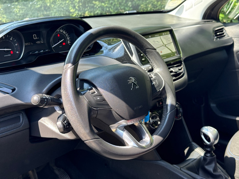 Peugeot 208 HDI 100CH SIGNATURE 5.P * 2019 * GPS * LED * GARANTIE