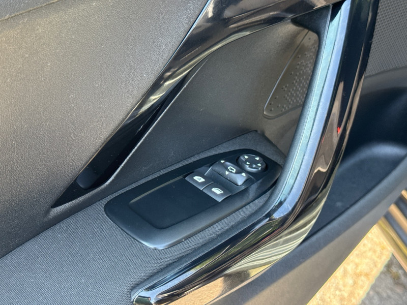 Peugeot 208 HDI 100CH SIGNATURE 5.P * 2019 * GPS * LED * GARANTIE
