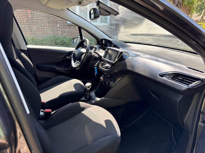 Peugeot 208 HDI 100CH SIGNATURE 5.P * 2019 * GPS * LED * GARANTIE