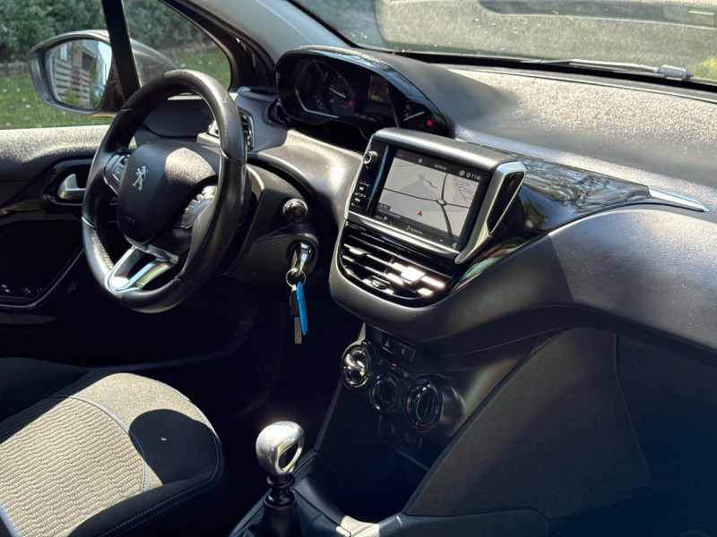 Peugeot 208 HDI 100CH SIGNATURE 5.P * 2019 * GPS * LED * GARANTIE