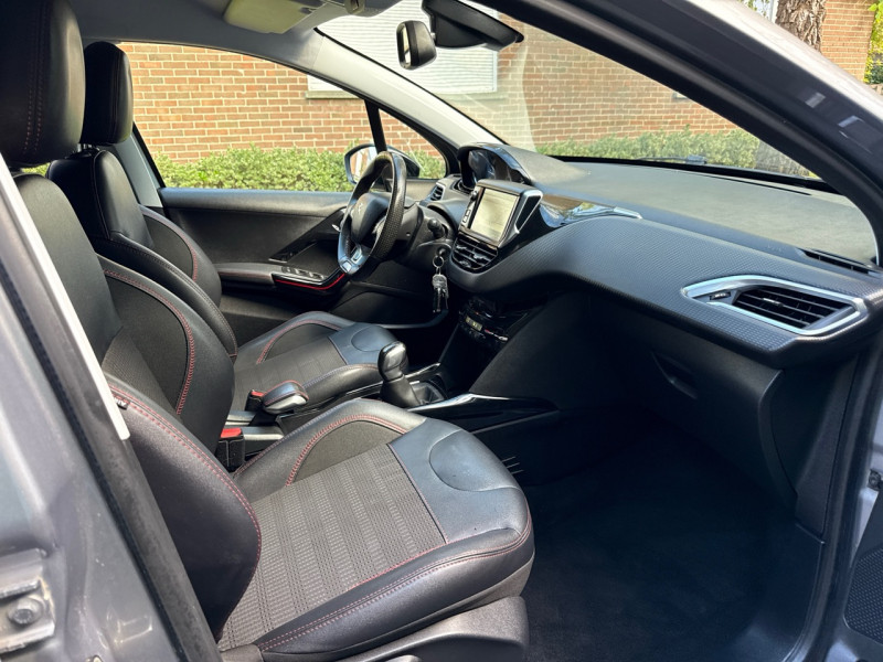 Peugeot 2008 1.6 HDI 100CH CROSSWAY // GT LINE // 2018 // CAMERA // LED // GPS