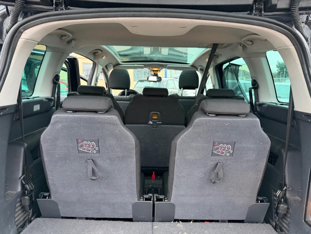 Peugeot 5008 2L HDI 150 CH REVISEE