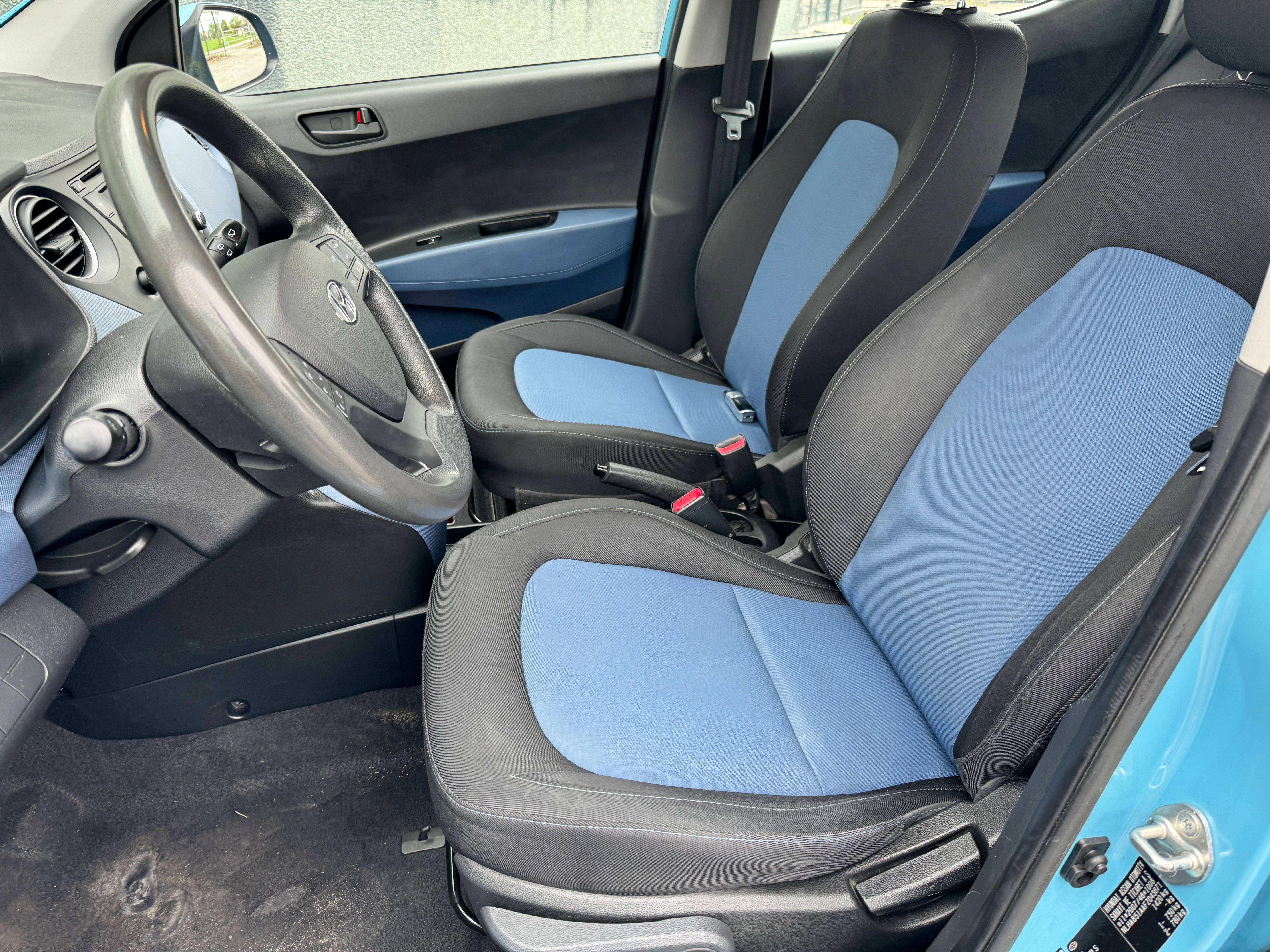 Hyundai i10 5 PORTES * GPS * CLIM *