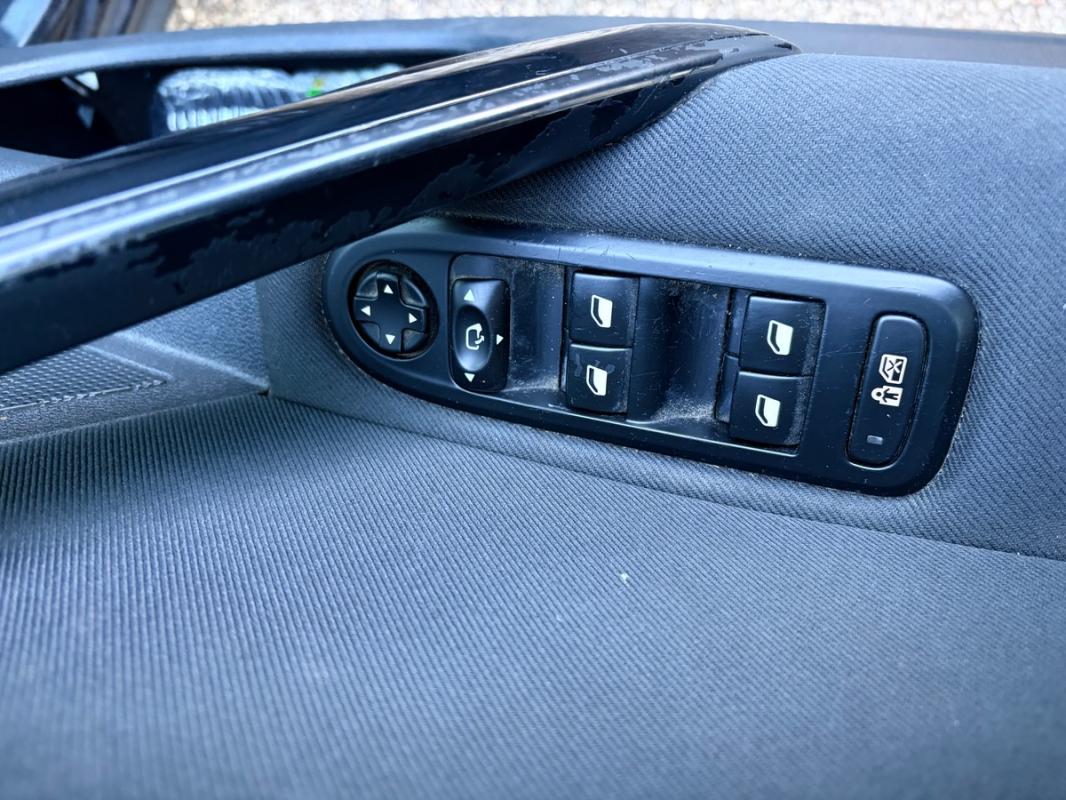 Peugeot 508 1.6L HDi Active 2012 BLUETOOTH GPS kRÉGULATEUR RADARS PAYEMENT EN 3 FOIS