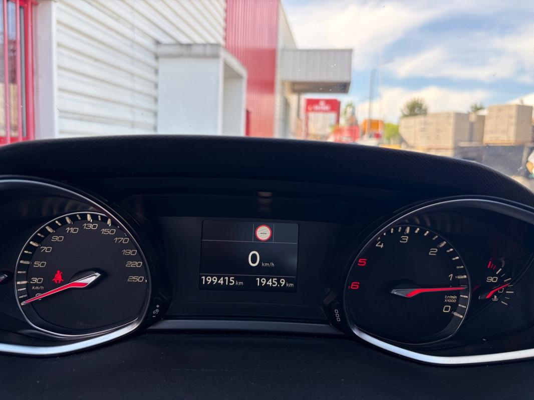Peugeot 308 2018 HDI Active Kit Distribution Faite GPS RADARS RÉGULATEUR BLUETOOTH