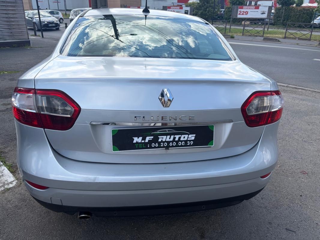 Renault Fluence 1.5l DCI PRIVILÈGE SUIVIE D ENTRETIENT GPS SEMI CUIR RADAR PAYEMENT EN 3FOIS