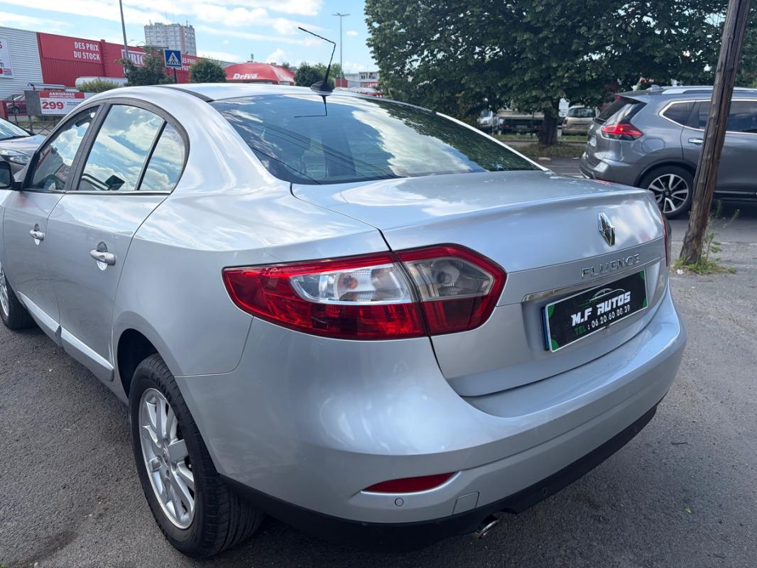 Renault Fluence 1.5l DCI PRIVILÈGE SUIVIE D ENTRETIENT GPS SEMI CUIR RADAR PAYEMENT EN 3FOIS