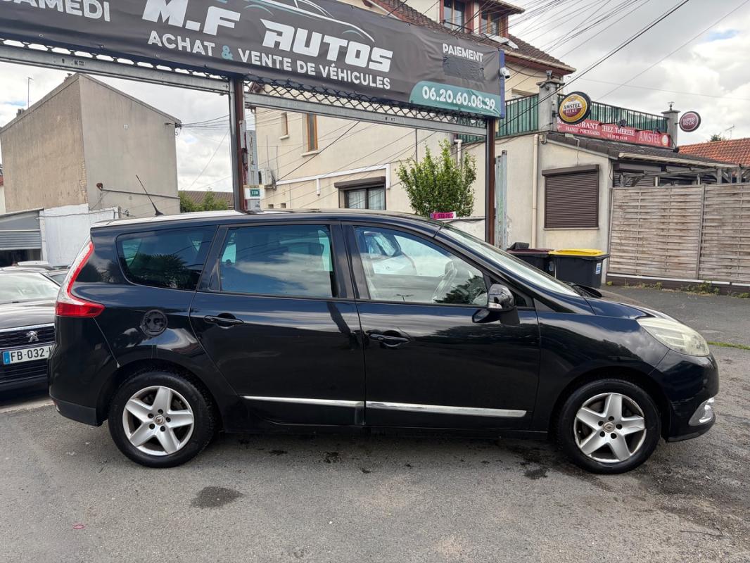 Renault Grand Scenic 7 PLACES 2015 SEMI CUIR GPS BLUETOOTH RADARS USB RÉGULATEUR PAYEMENT EN 3Fois