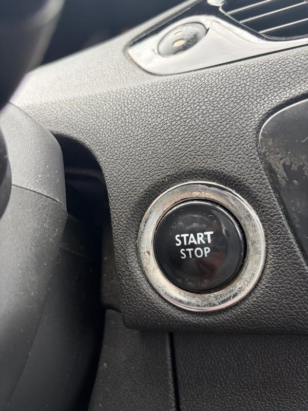 Renault Grand Scenic 7 PLACES 2015 SEMI CUIR GPS BLUETOOTH RADARS USB RÉGULATEUR PAYEMENT EN 3Fois