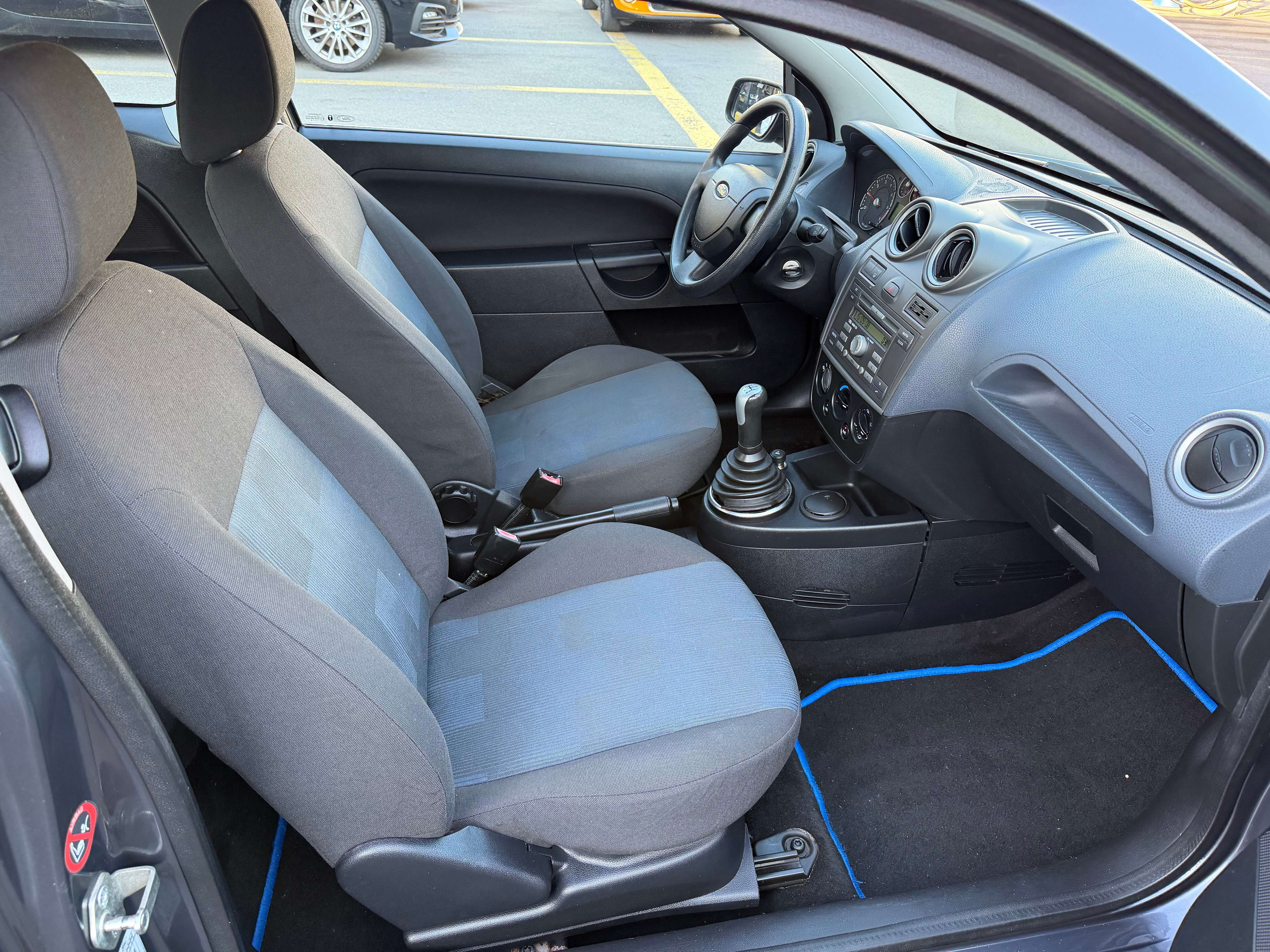 Ford Fiesta 1.4i 16v*CLIMA* contrôle technique✅