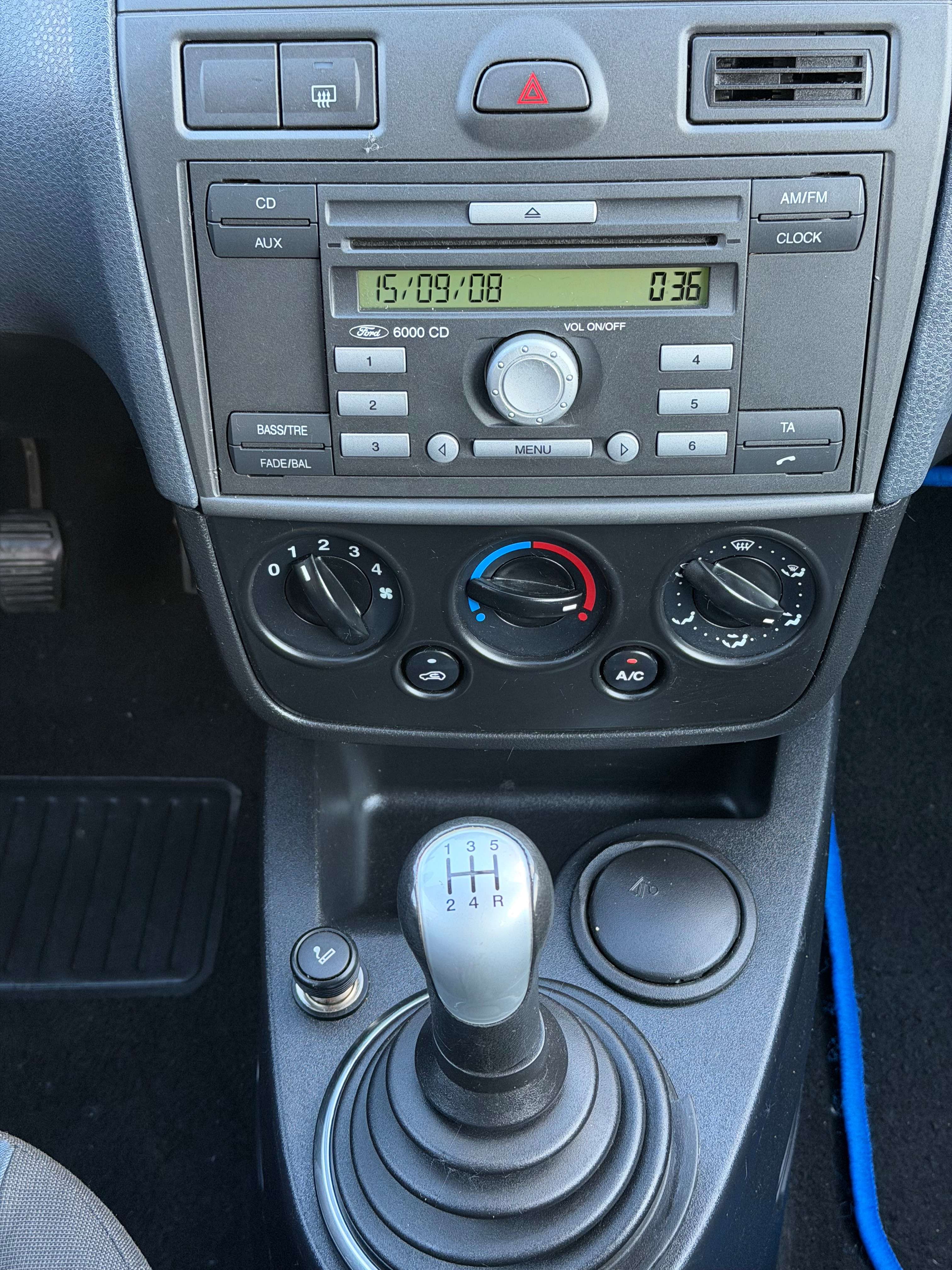 Ford Fiesta 1.4i 16v*CLIMA* contrôle technique✅