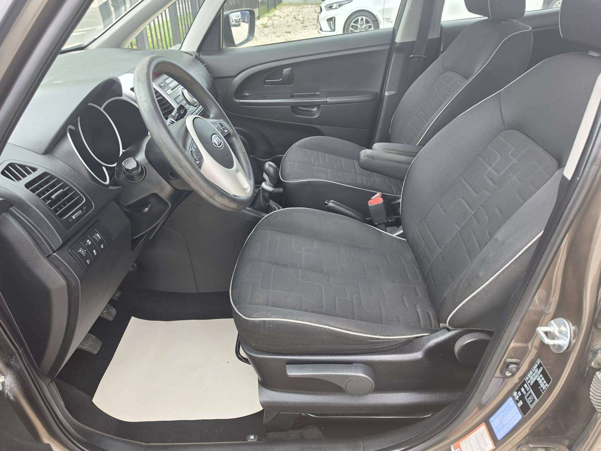 Kia Venga Venga 1.4 CRDi Sense ISG EcoDynamics airco garantie 12 mois