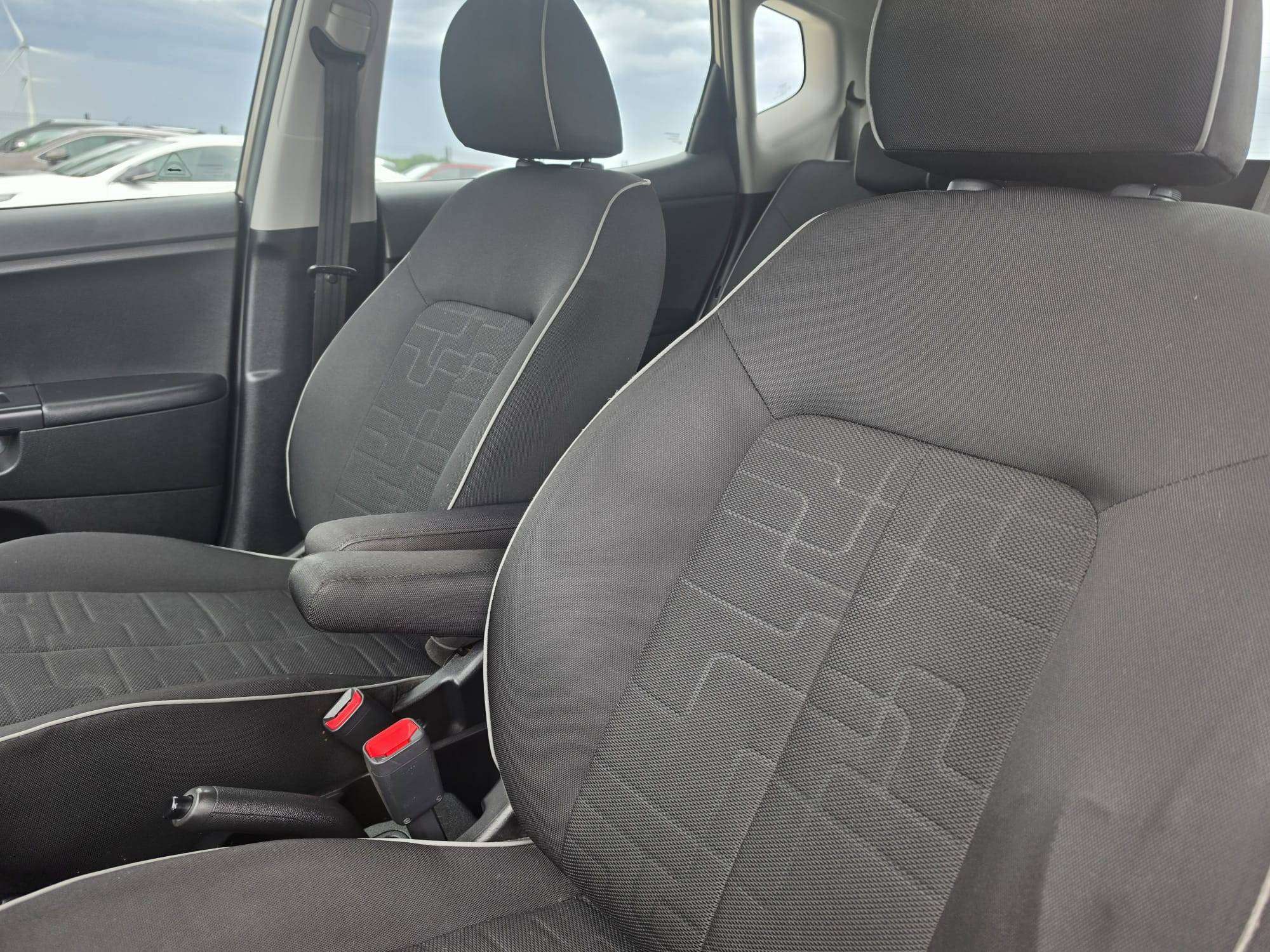 Kia Venga Venga 1.4 CRDi Sense ISG EcoDynamics airco garantie 12 mois