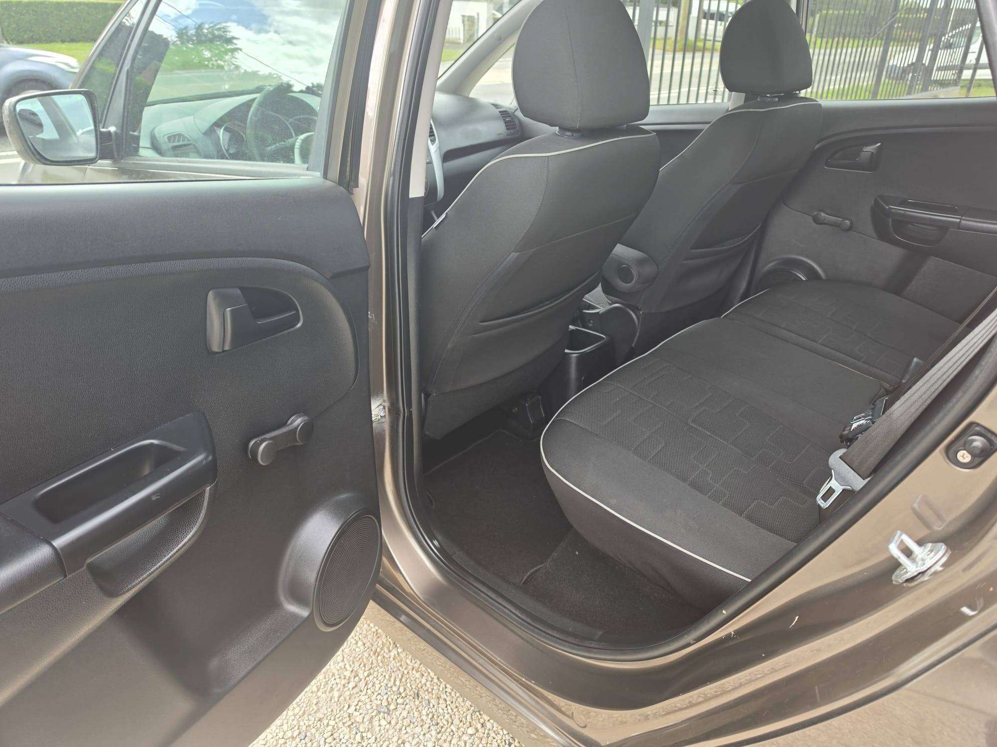 Kia Venga Venga 1.4 CRDi Sense ISG EcoDynamics airco garantie 12 mois