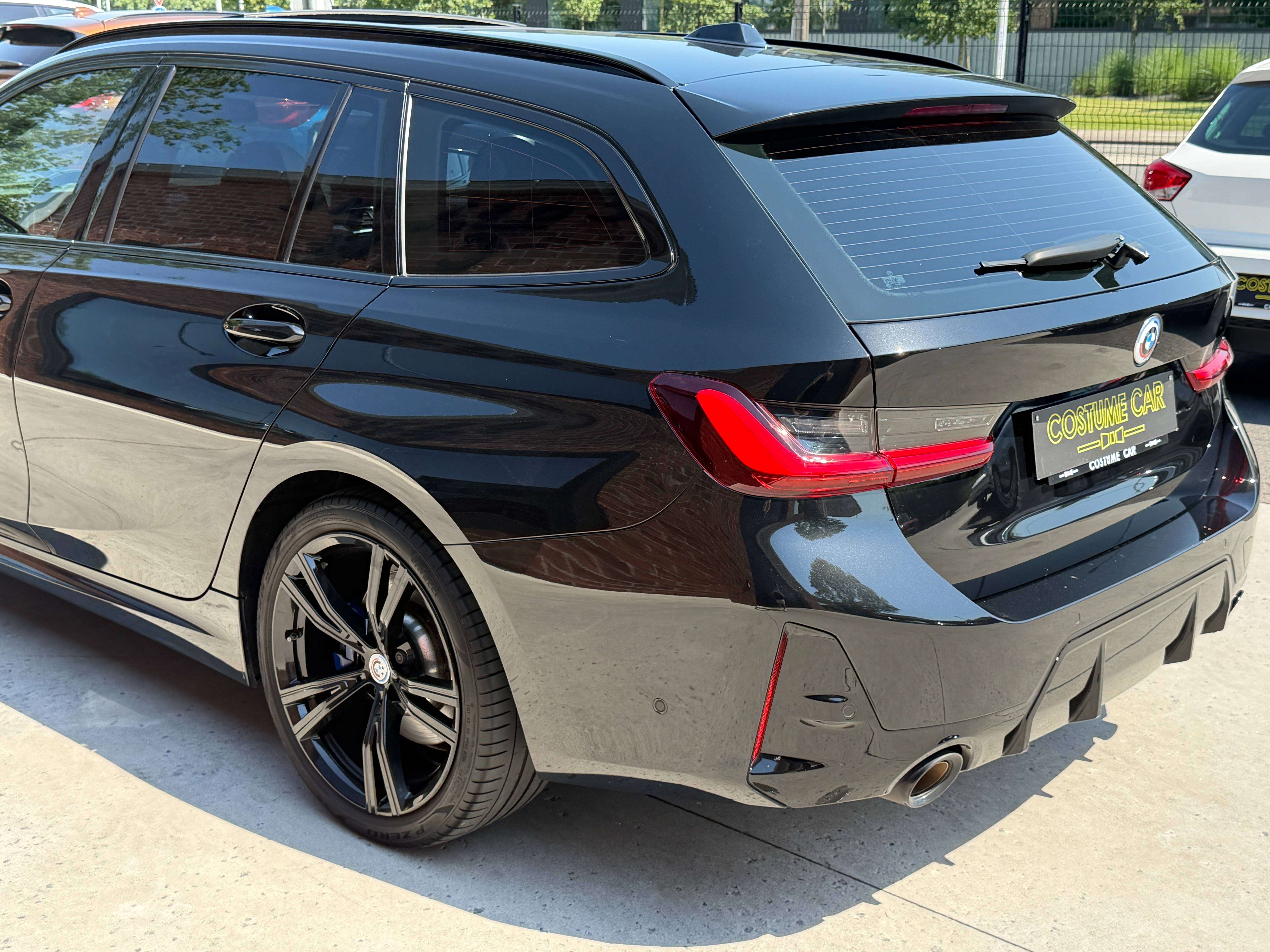 BMW 330 Pack M - Volant chauffant - Caméra - Toit ouvrant