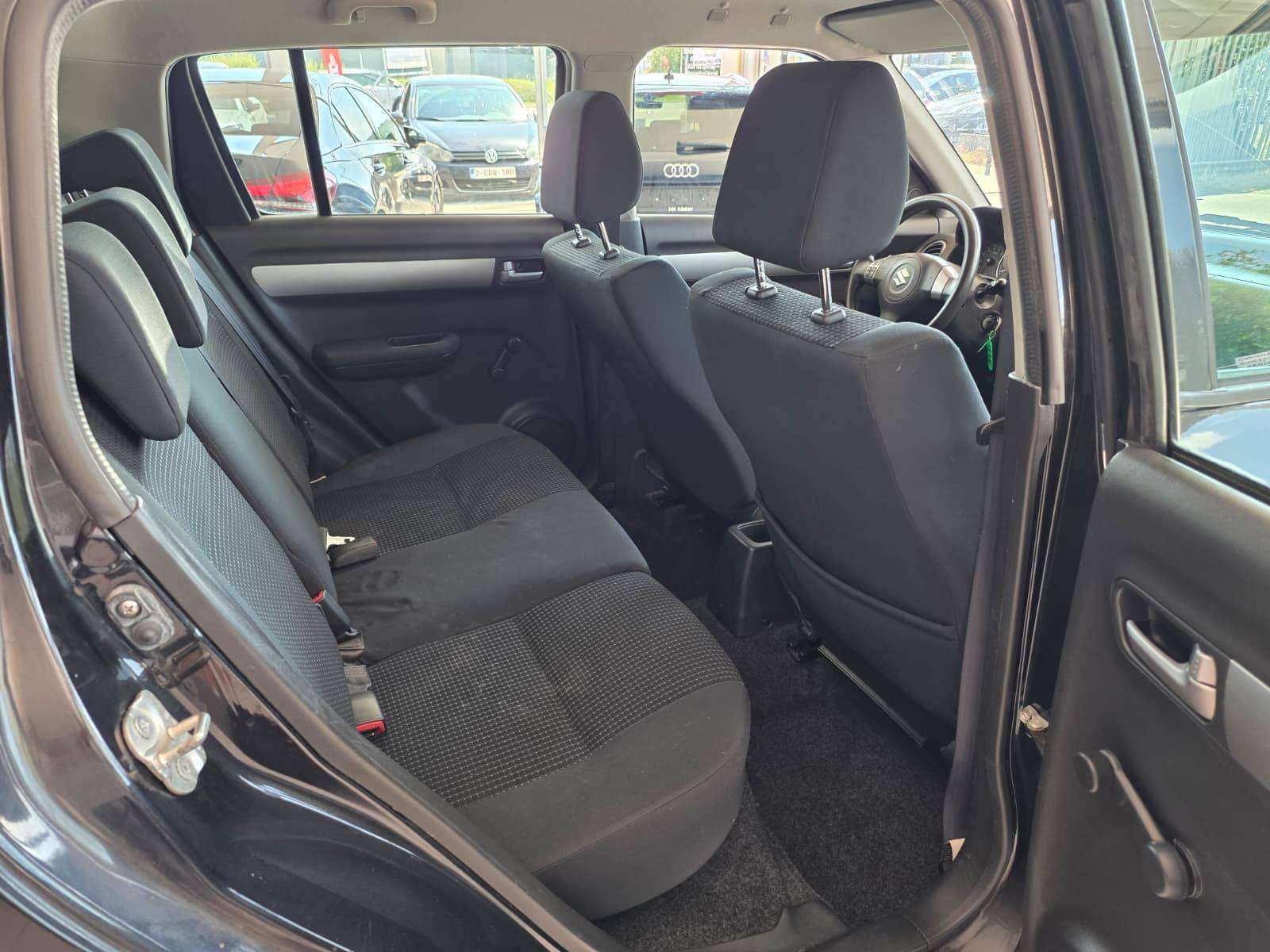 Suzuki Swift 🟢1.3 ESSENCE 92CV - 5 PORTES - AIRCO