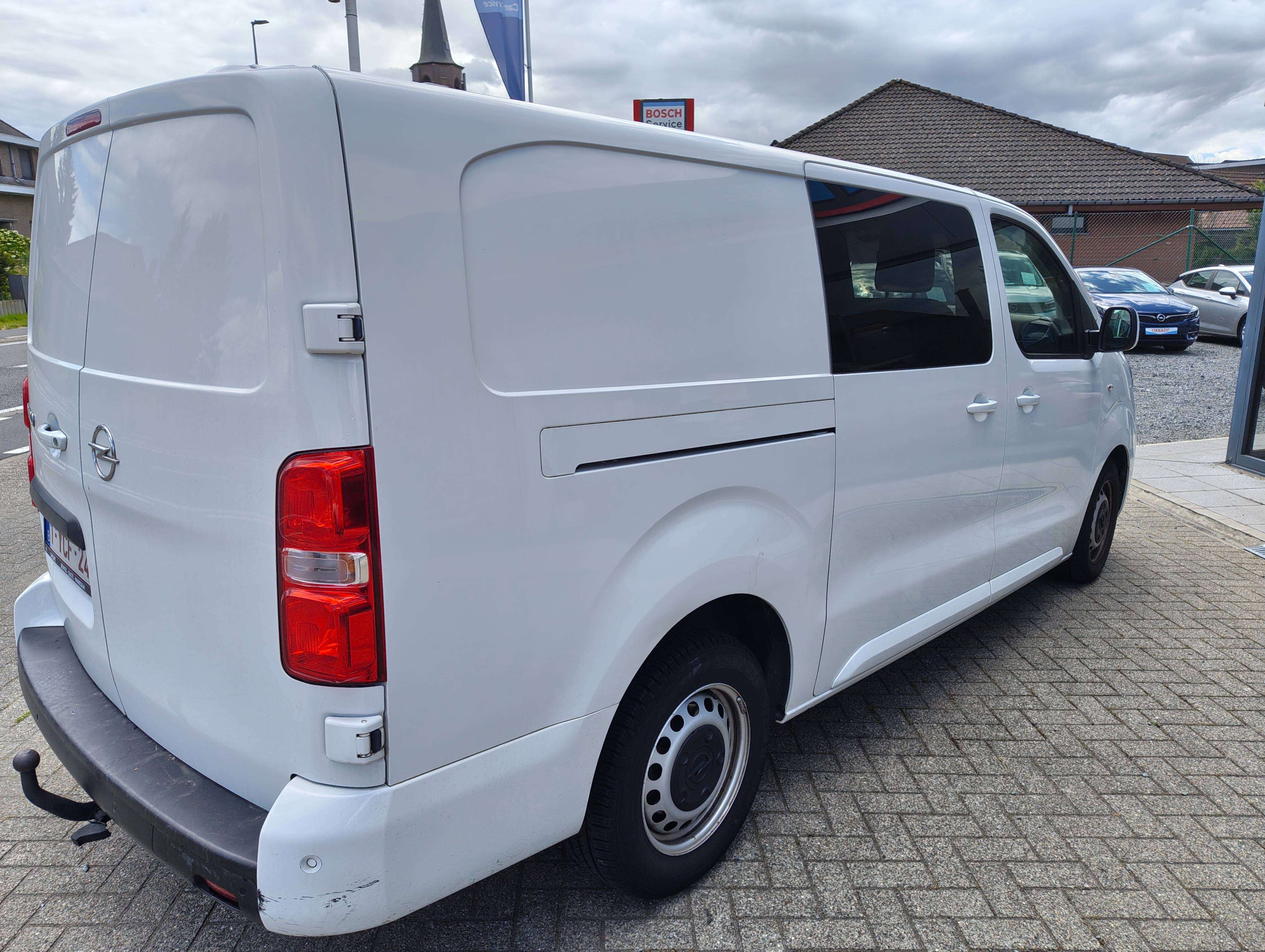 Opel Vivaro L1H1 2.0CDTI 110KW/150PK DUBBELE CABINE / Slechts 65254 km!