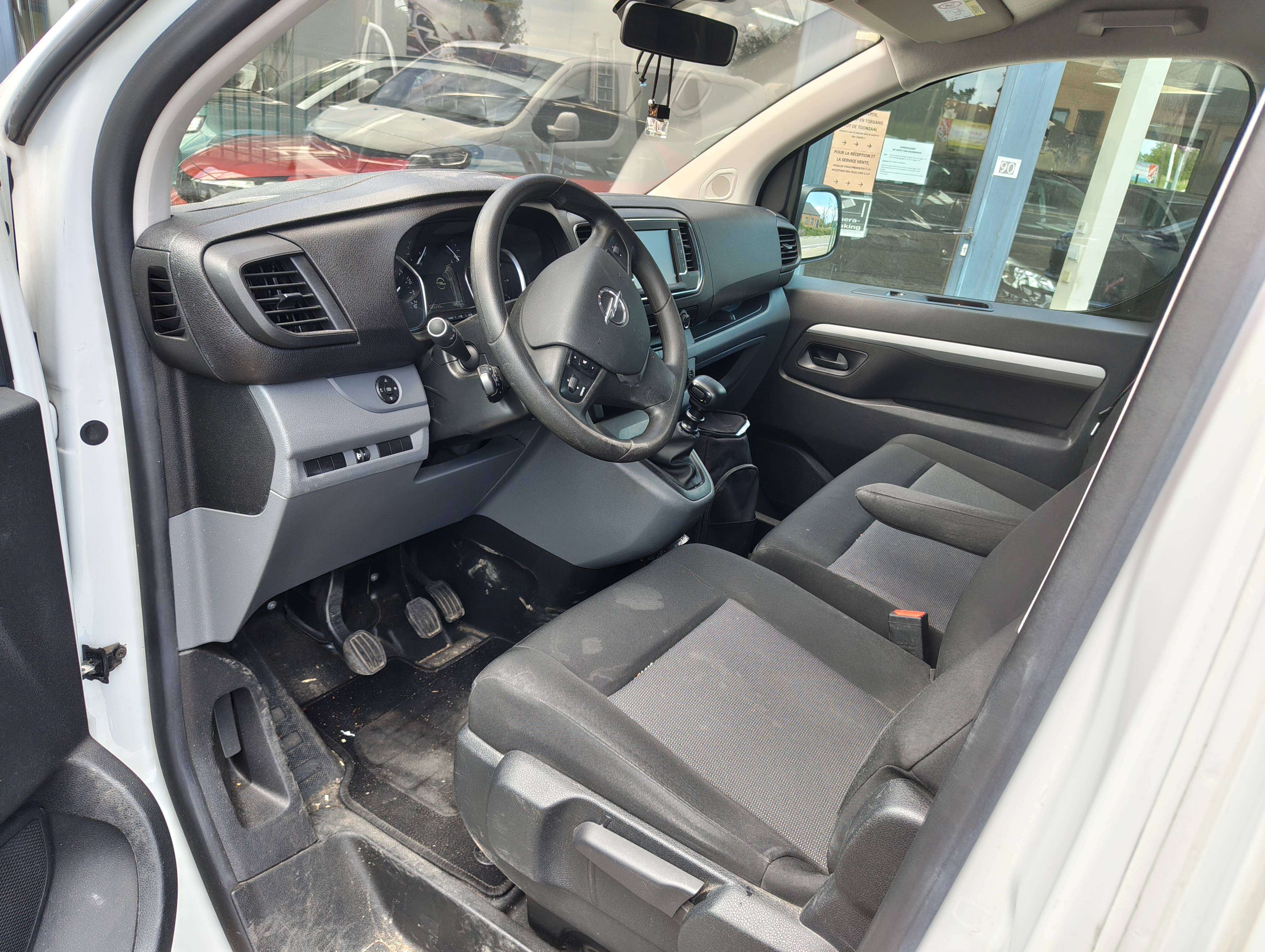 Opel Vivaro L1H1 2.0CDTI 110KW/150PK DUBBELE CABINE / Slechts 65254 km!