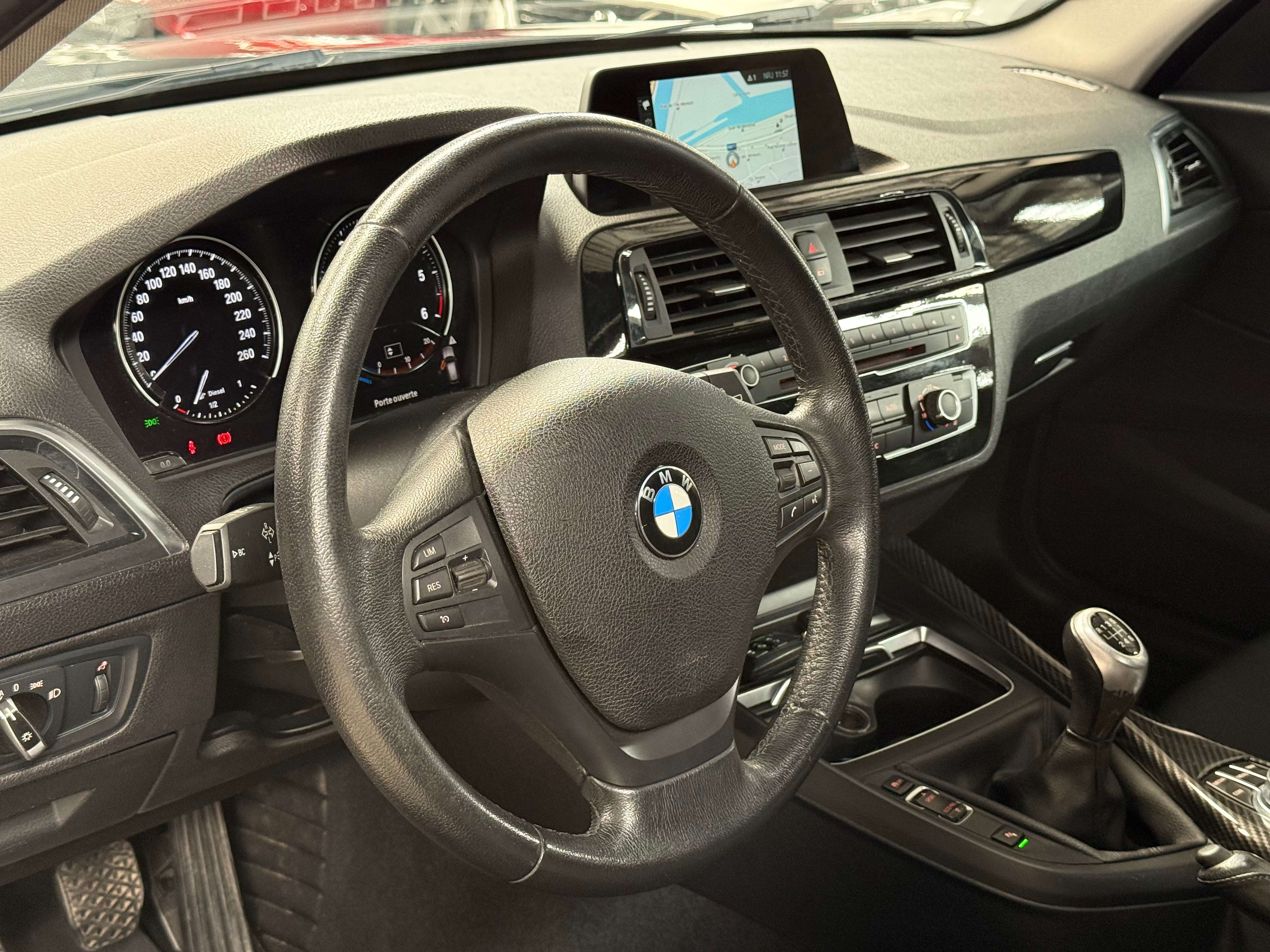 BMW 116 d * JANTES M PERF * LED * GPS * RADAR * ATT REMORQ * GARANTIE