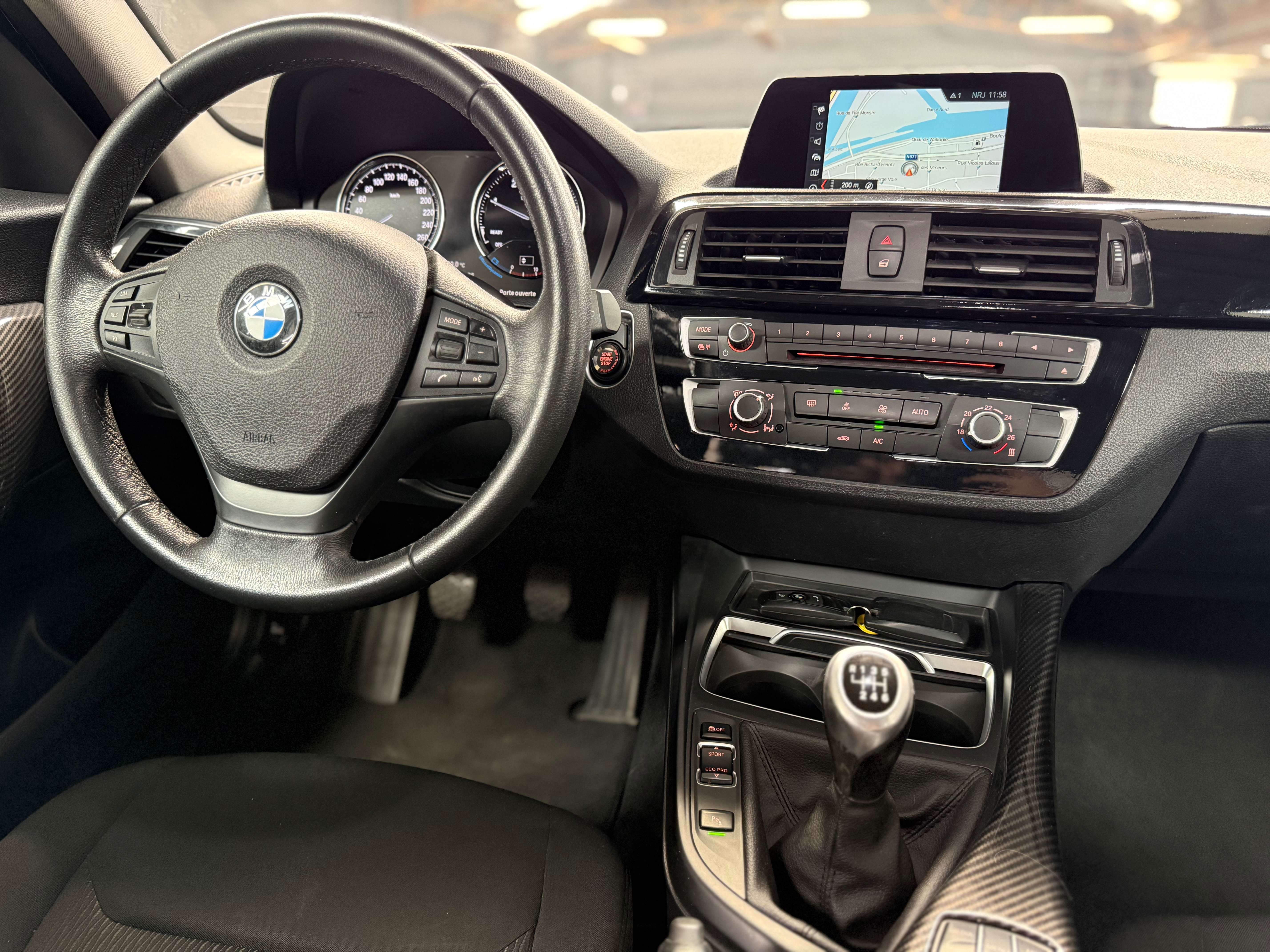 BMW 116 d * JANTES M PERF * LED * GPS * RADAR * ATT REMORQ * GARANTIE