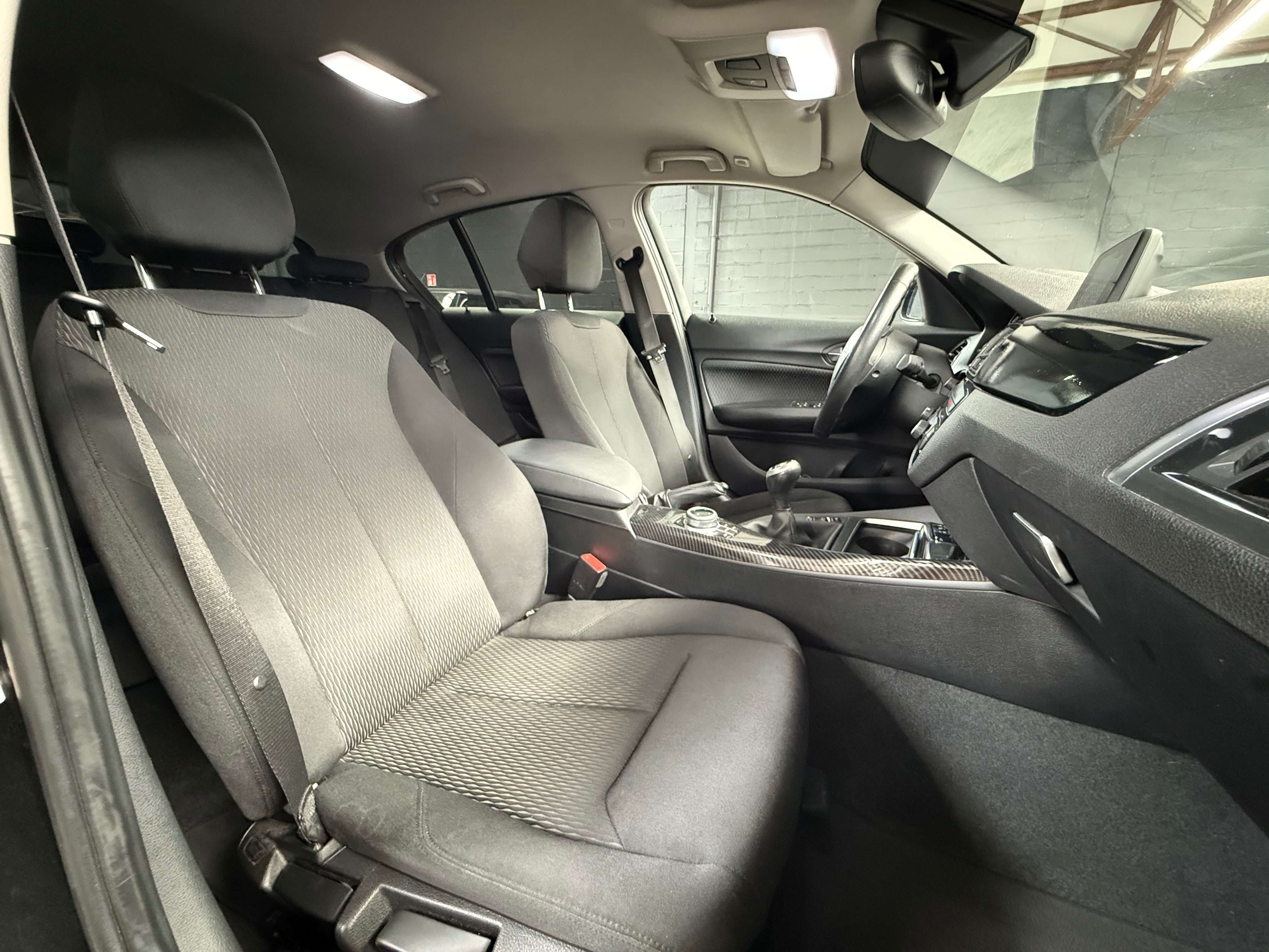 BMW 116 d * JANTES M PERF * LED * GPS * RADAR * ATT REMORQ * GARANTIE
