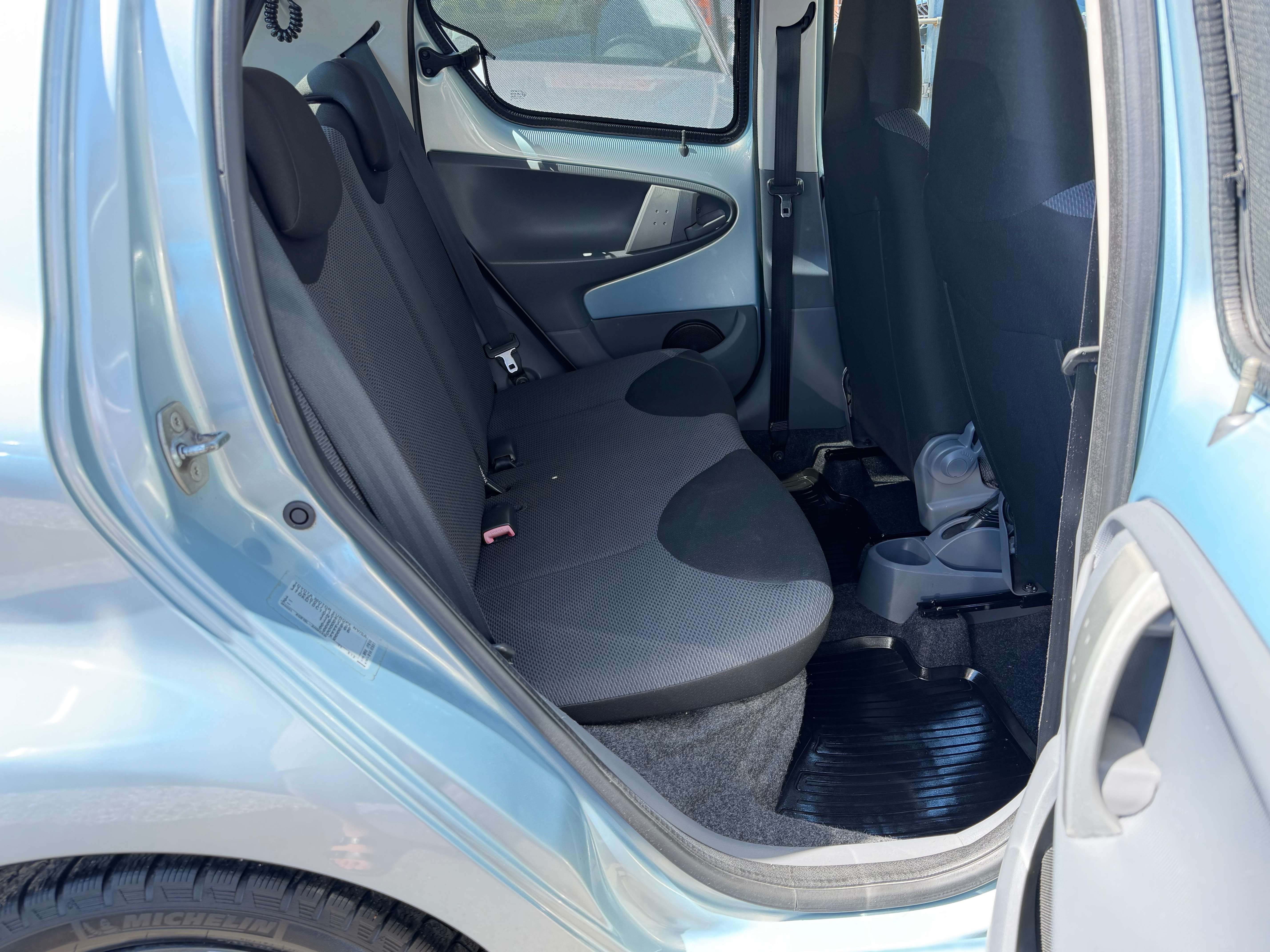 Toyota Aygo Aygo 1.0i VVT-i ° 5 PORTES ° AIRCO ° CARNET TOYOTA COMPLET ! ° GARANTI 12 MOIS
