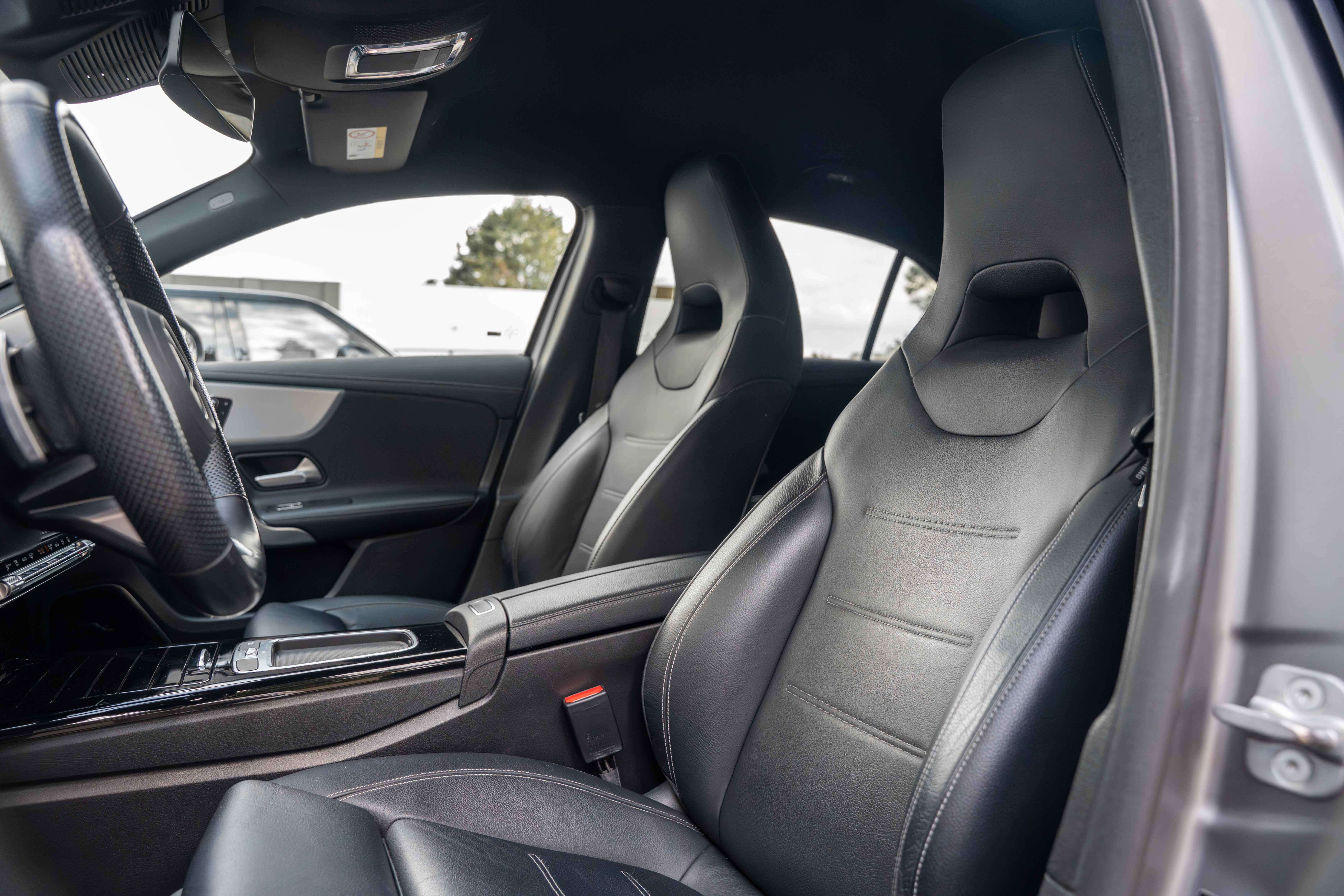 Mercedes-Benz A 250 e AMG/MOUNTAINGREY/LED/ACC/MEMORY/BURMESTER/AMBIENTE/360°/KEYLESS