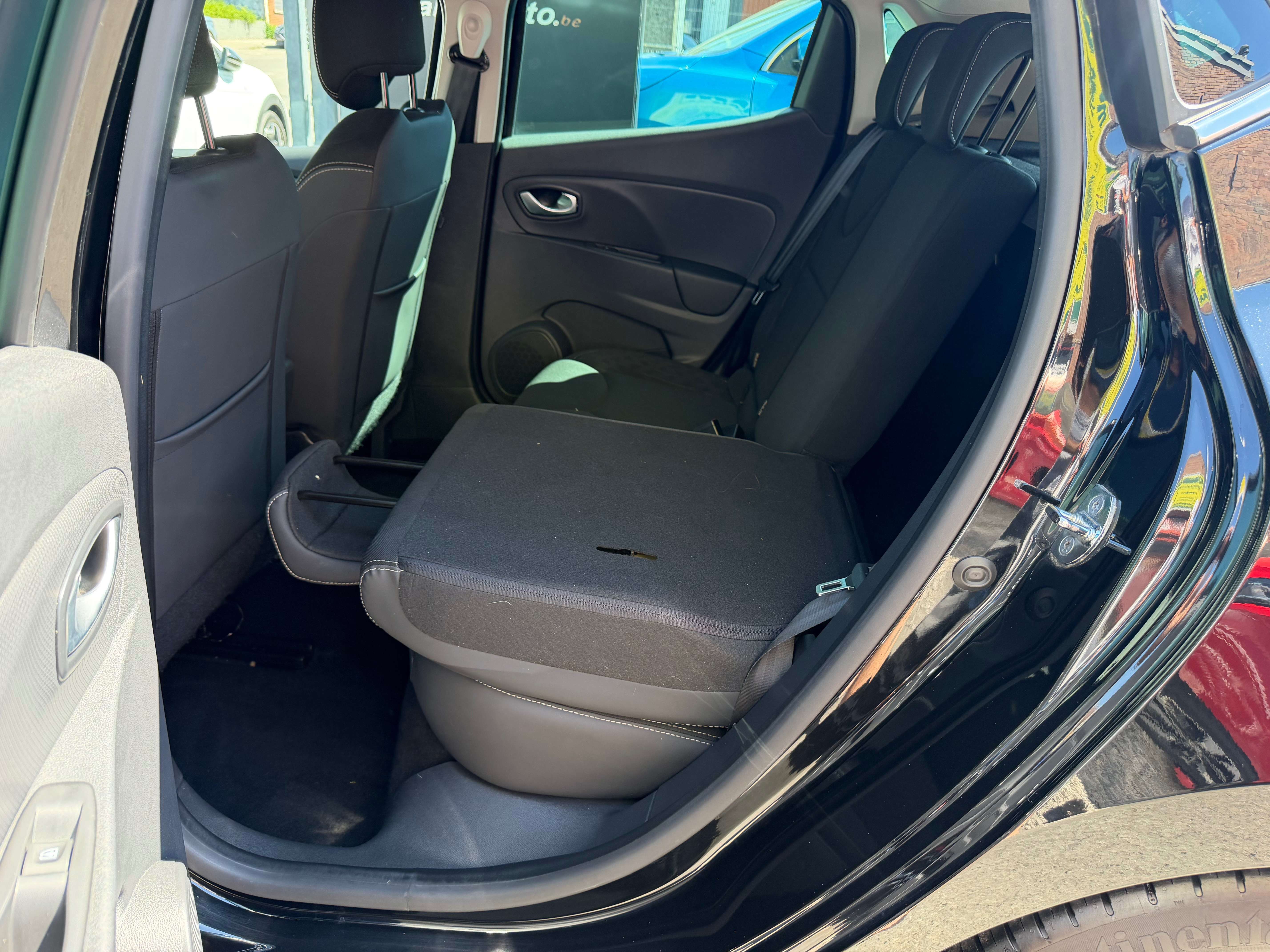 Renault Clio Clio 0.9 TCe Limited ° NAVI ° LED ° JANTES ° GARANTI 12 MOIS !