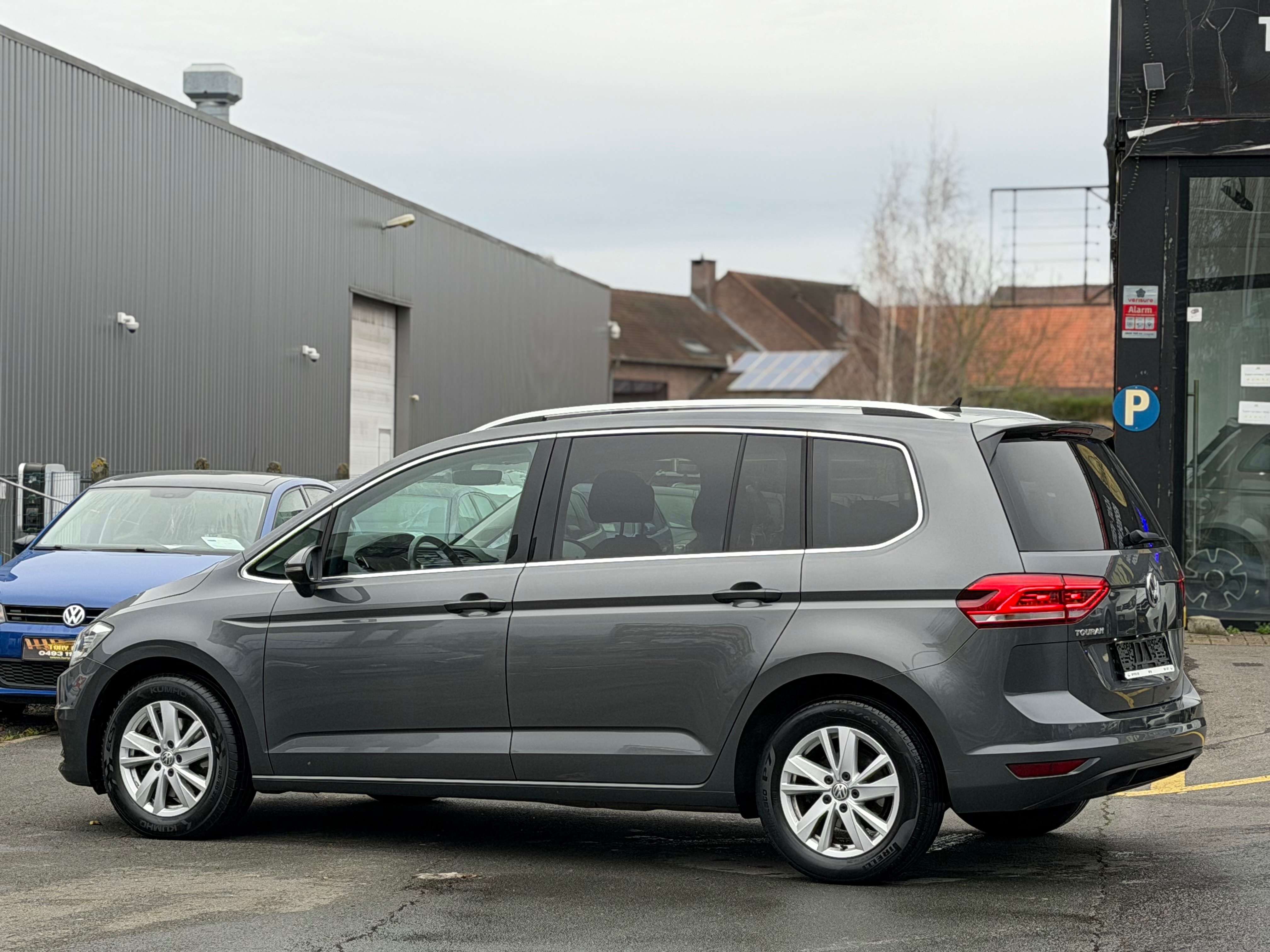 Volkswagen Touran 1.5TSI*7PL*boîte auto DSG*NAVI*CAMERA*BT* Android