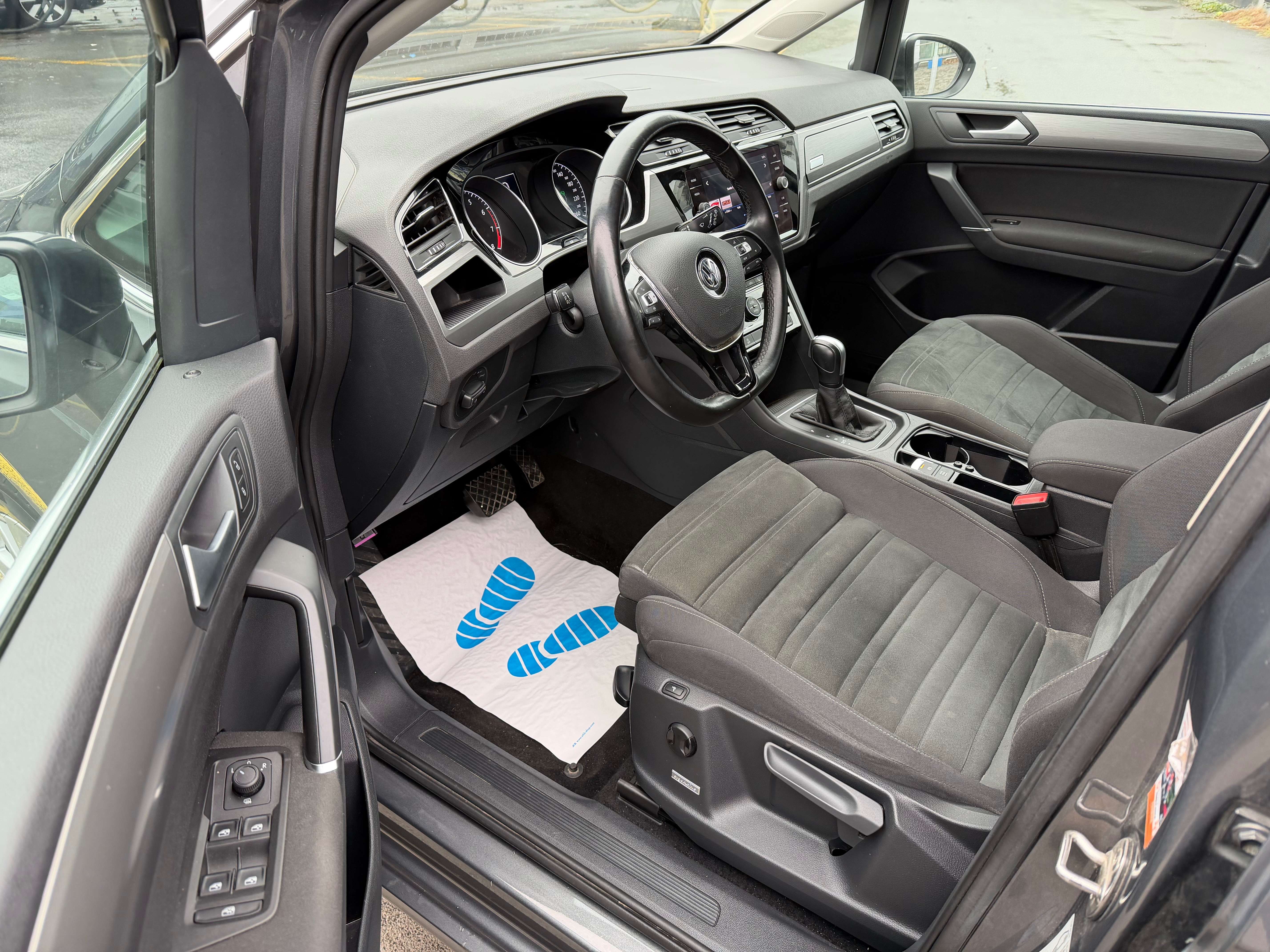 Volkswagen Touran 1.5TSI*7PL*boîte auto DSG*NAVI*CAMERA*BT* Android