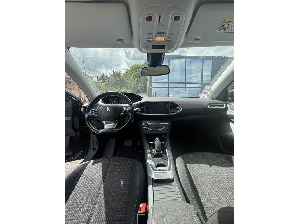 Peugeot 308 1.2i PureTech 12V S&S - 130 BV EAT8 II 2013 BERLINE Allure PHASE 2