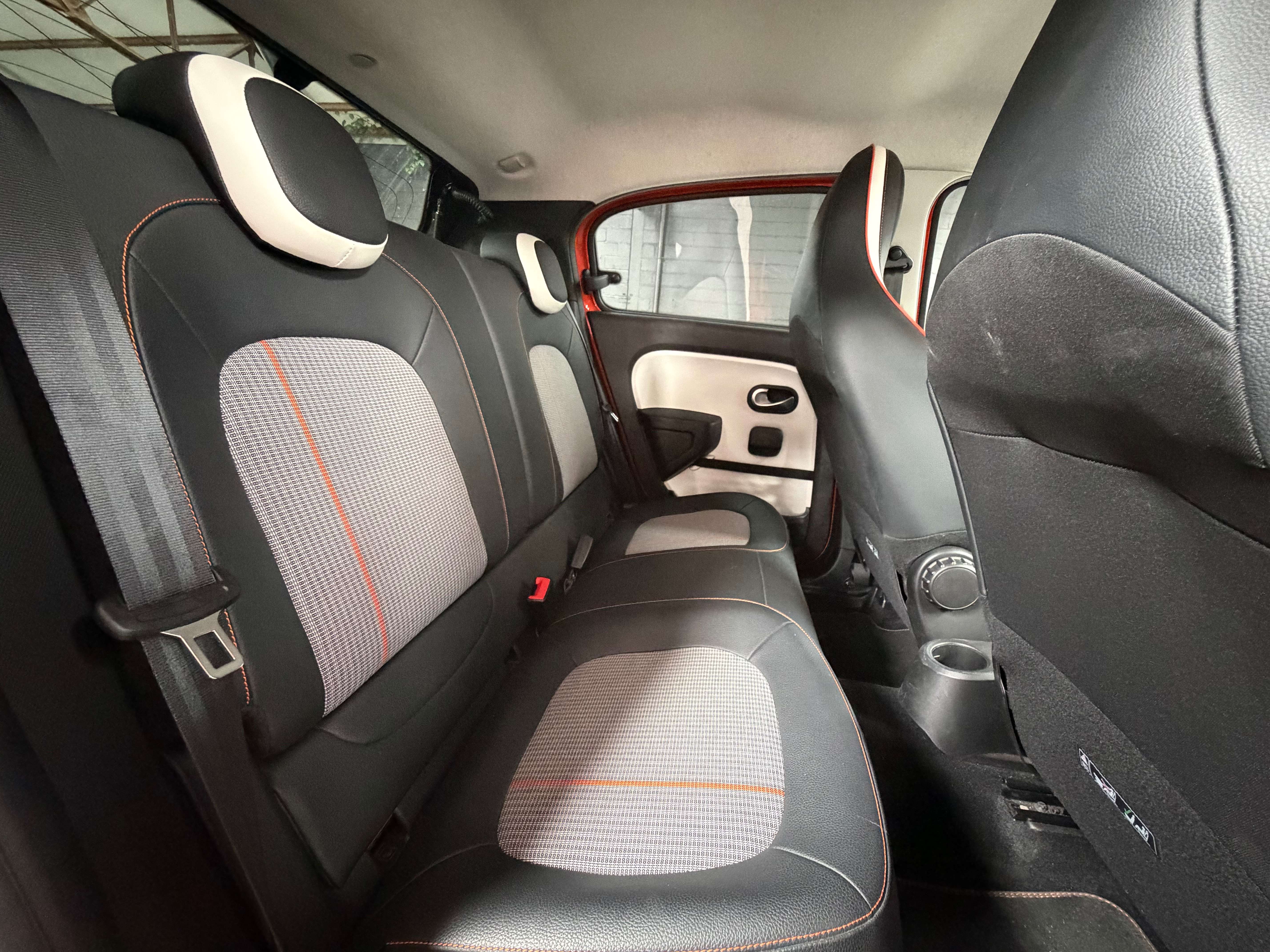 Renault Twingo e-Twingo 24 kWh R80 Vibes * 12/2020 * CAMERA * SG CH * GPS * CLIM