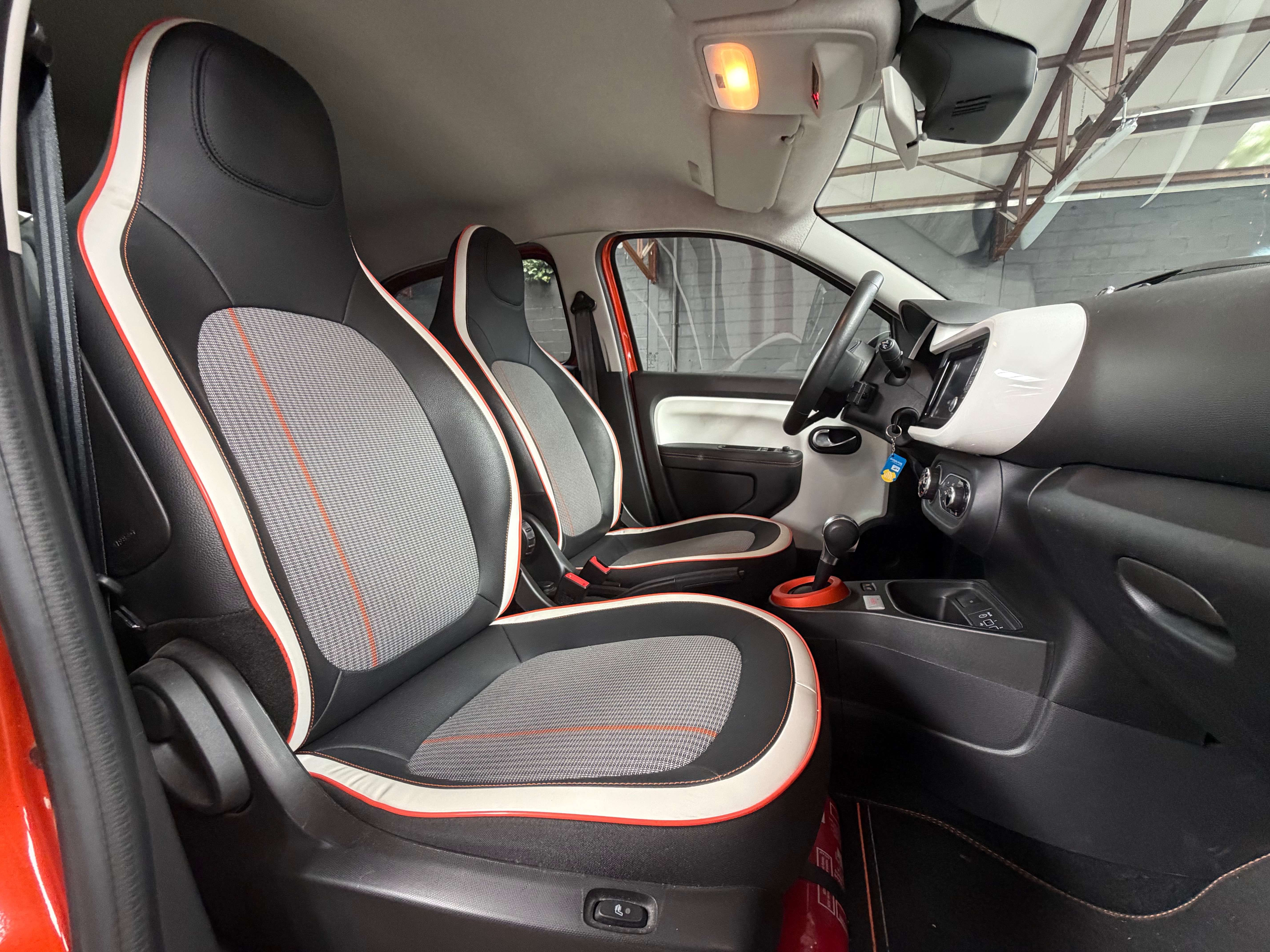 Renault Twingo e-Twingo 24 kWh R80 Vibes * 12/2020 * CAMERA * SG CH * GPS * CLIM