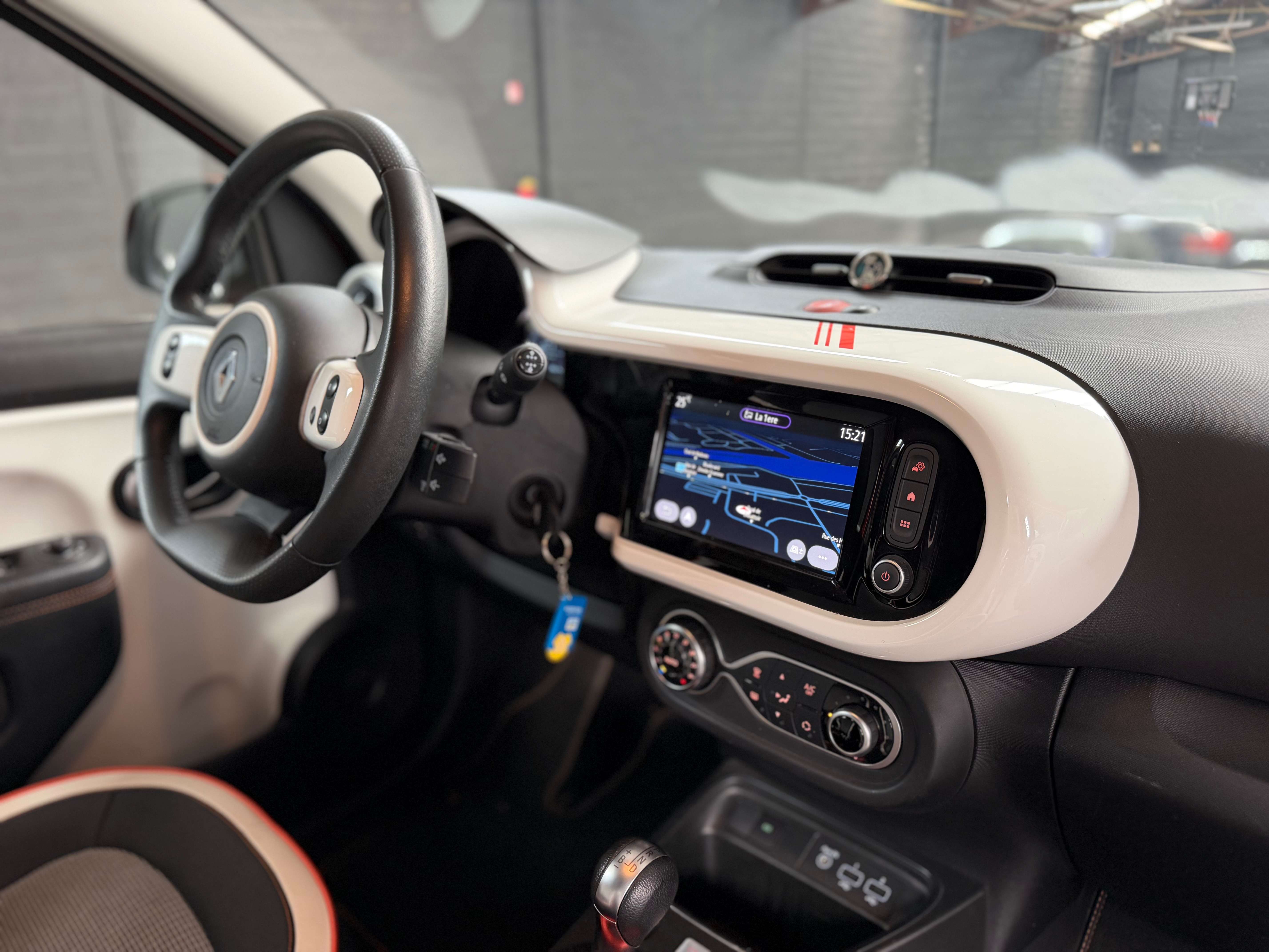 Renault Twingo e-Twingo 24 kWh R80 Vibes * 12/2020 * CAMERA * SG CH * GPS * CLIM
