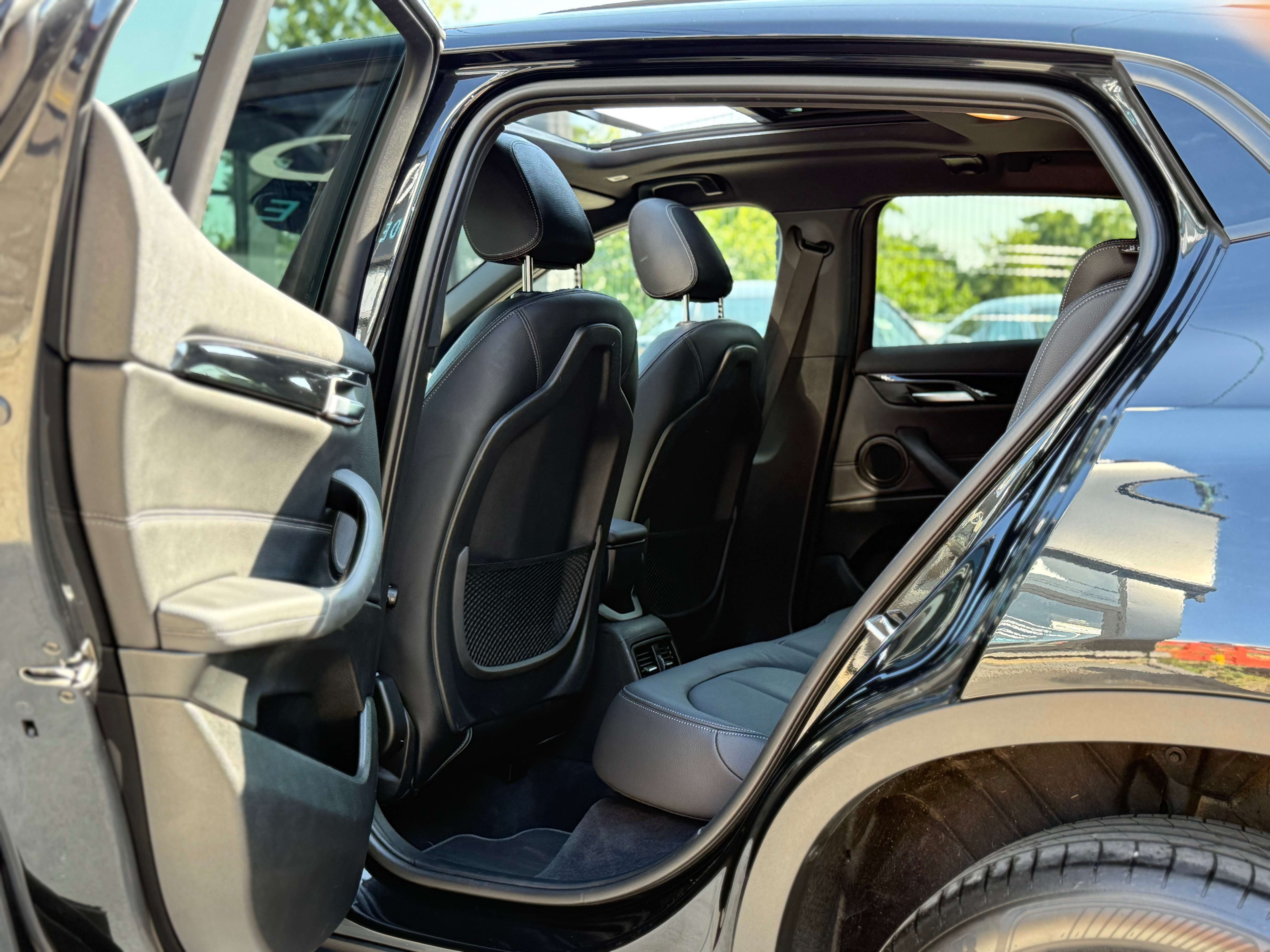 BMW X2 2.0 dAS sDrive18 PACK SPORT - BOITE AUTO - CUIR - TOIT PANO - NAVIGATION - FULL OPTION - 1ER PROPRIETAIRE-GARANTIE 12MOIS