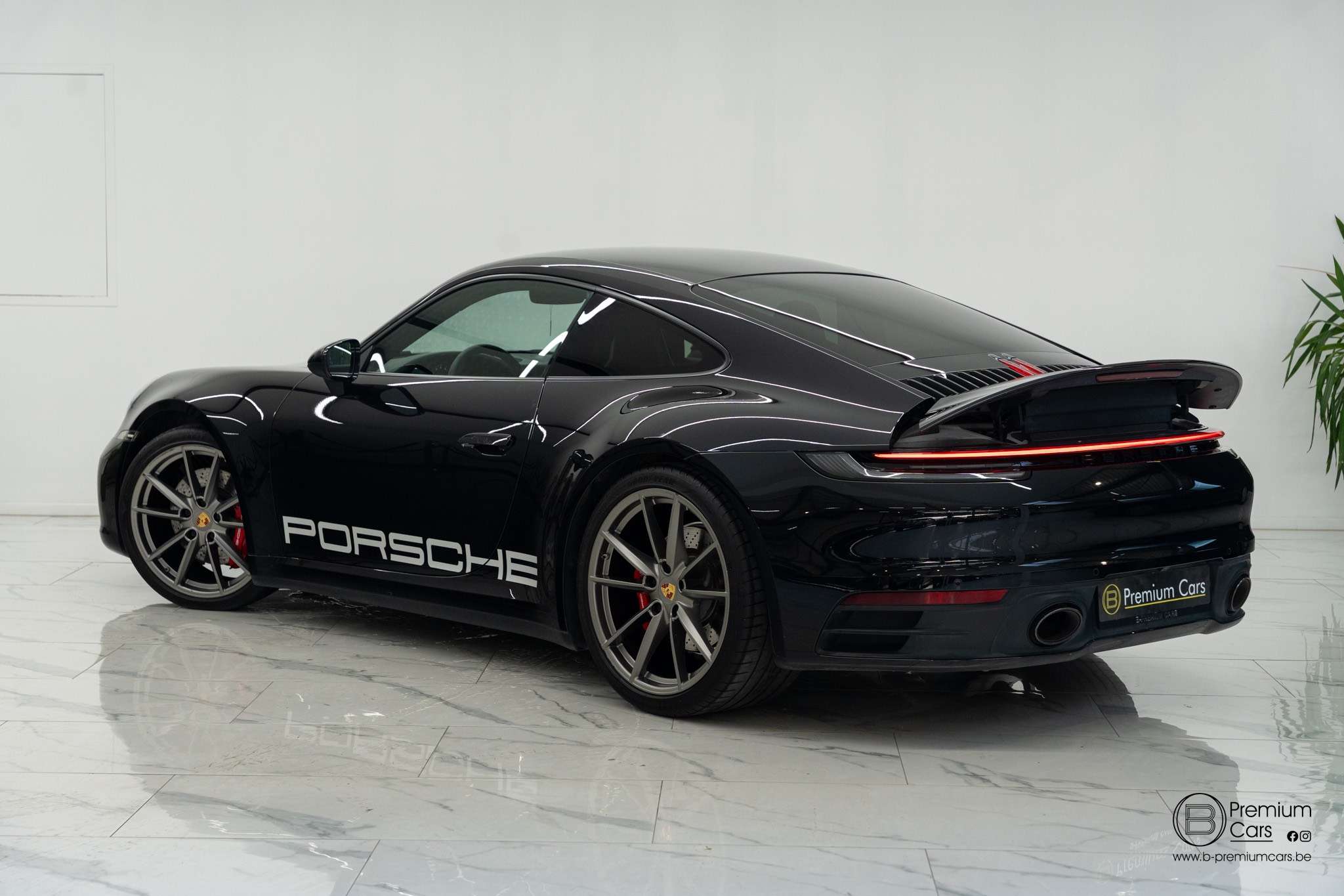 Porsche 911 992 Carrera S! Sportuitlaat! Spoiler! Camera!
