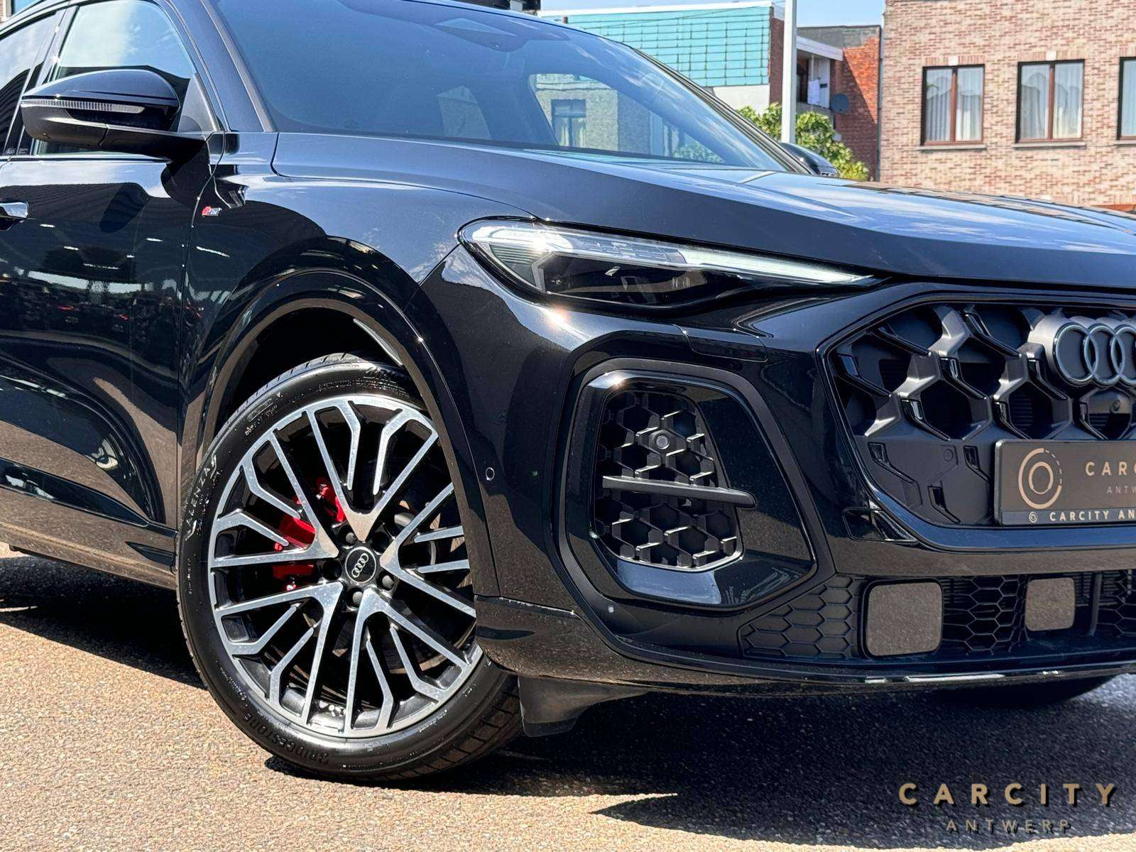 Audi Q5 Q5 Sportback 2.0 TDi Quattro S line 2026 | MASSAGE | LUCHTVERING | PANO | HUD | OLED | PASSAGIERSCHERM | B&O |