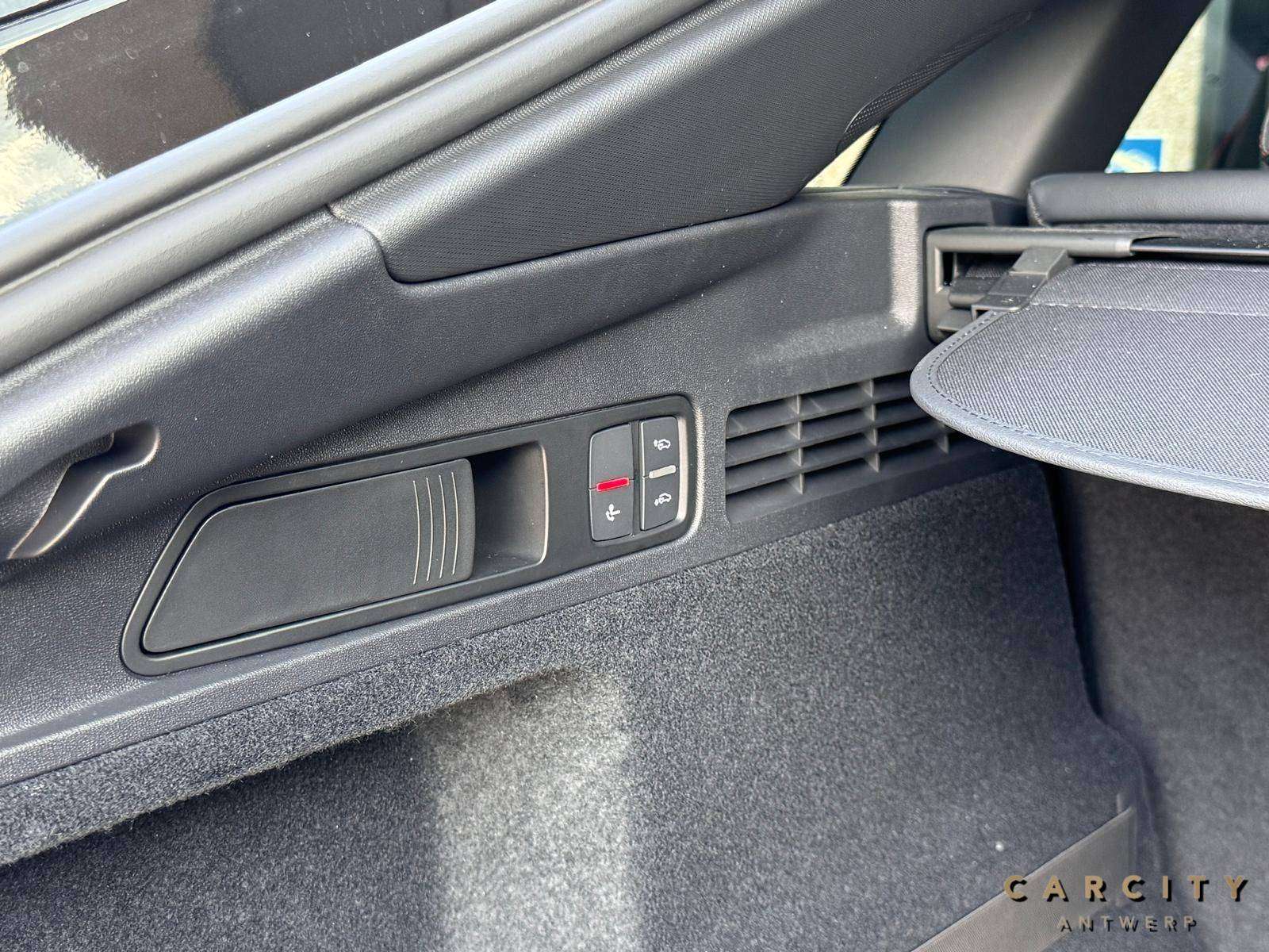 Audi Q5 Q5 Sportback 2.0 TDi Quattro S line 2026 | MASSAGE | LUCHTVERING | PANO | HUD | OLED | PASSAGIERSCHERM | B&O |