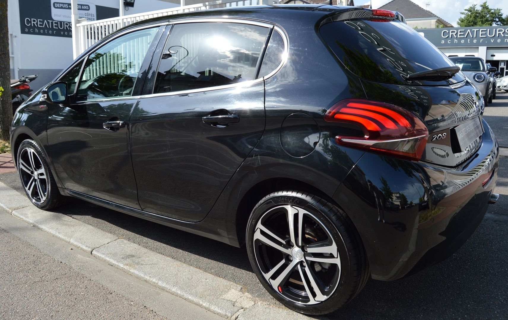 Peugeot 208 1.2 PURETECH 110CH E6.C GT LINE S&S EAT6 5P