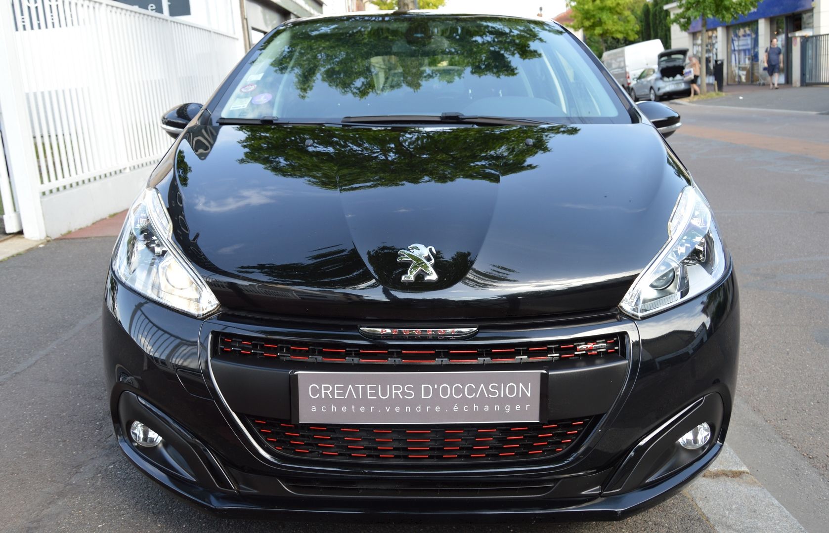 Peugeot 208 1.2 PURETECH 110CH E6.C GT LINE S&S EAT6 5P