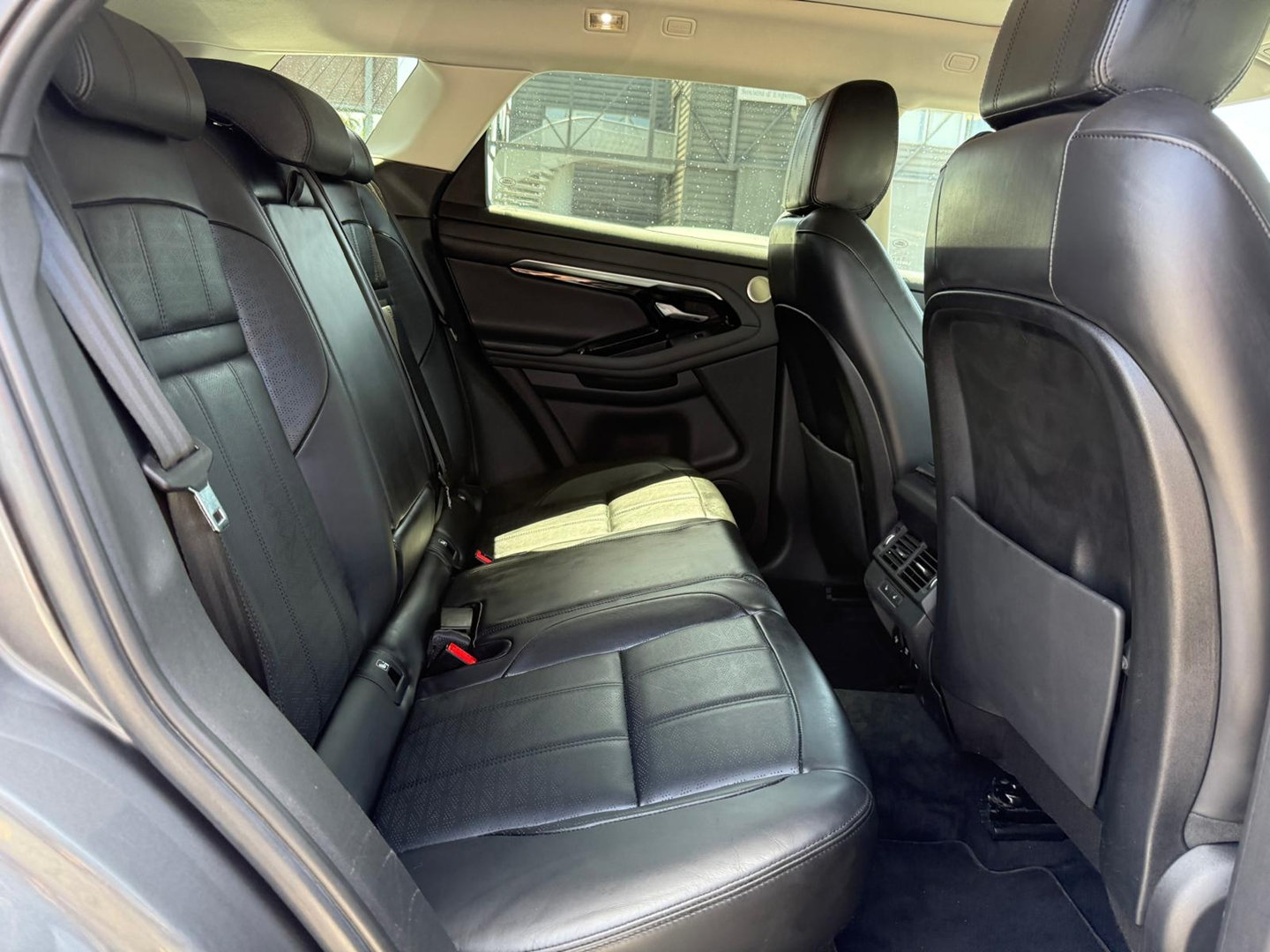 Land Rover RANGE ROVER EVOQUE 2.0 D 180CH R-DYNAMIC HSE AWD BVA