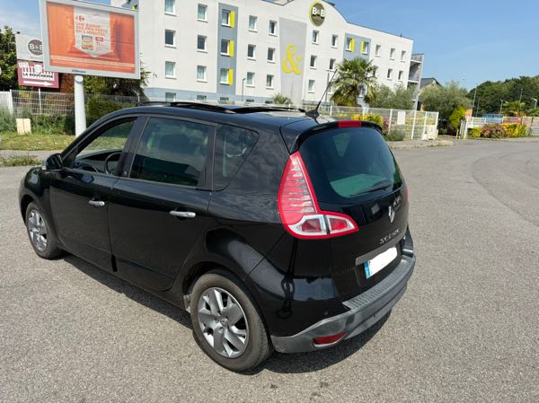 Renault Scenic III 1.5 DCI 110